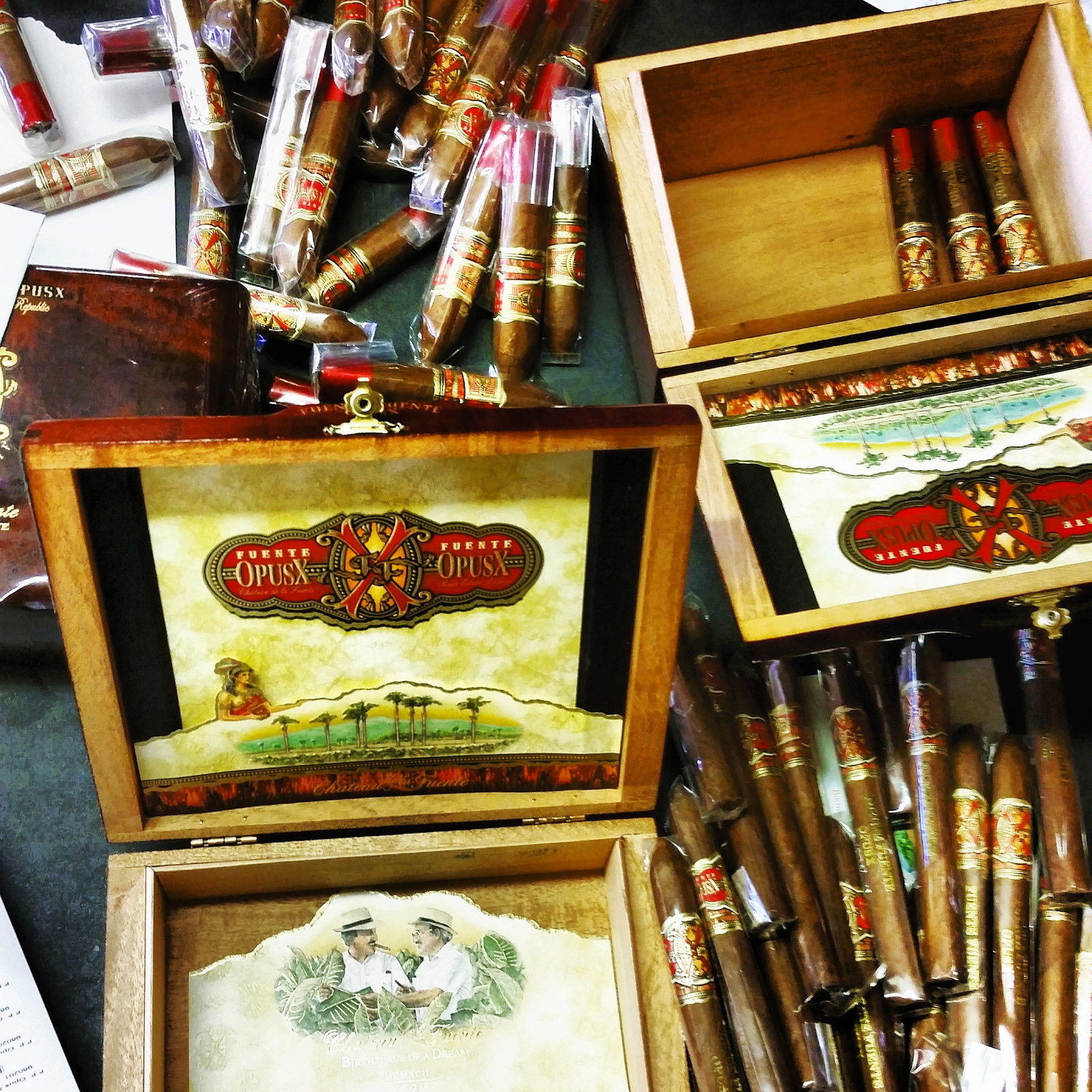 Brentley's Fine Cigars and Tobacco Barn photo 4