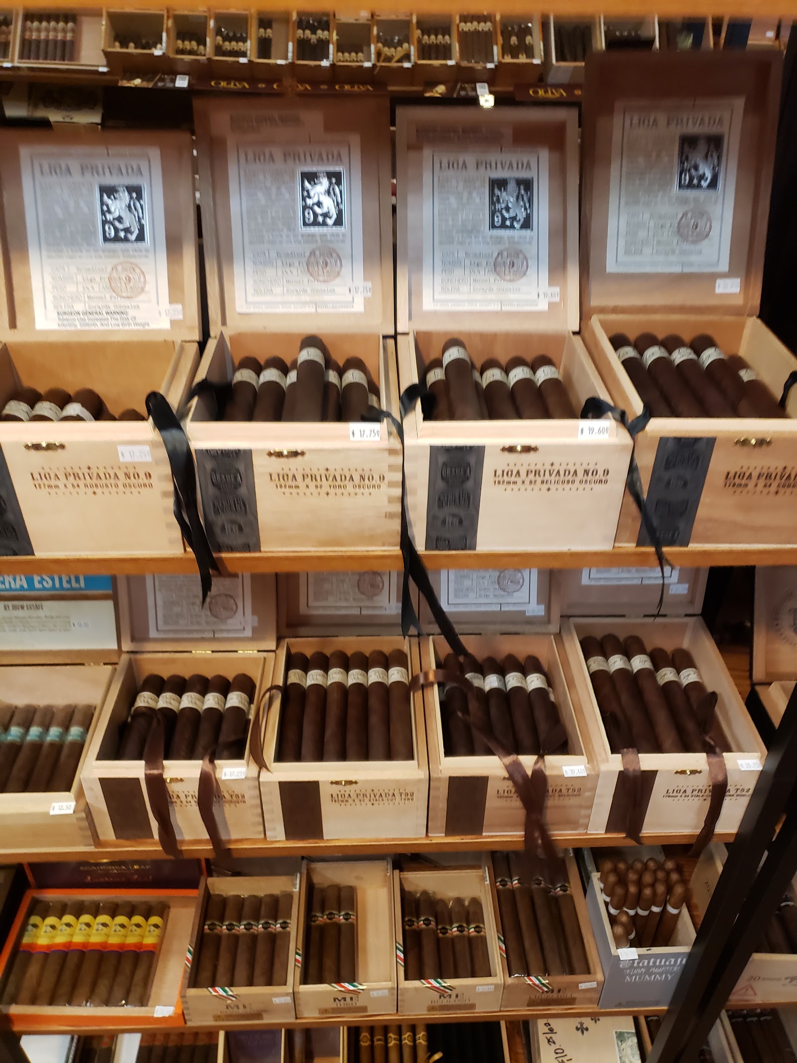 Briar and Leaf LLC dba Ted's Tobacco Omaha photo 8