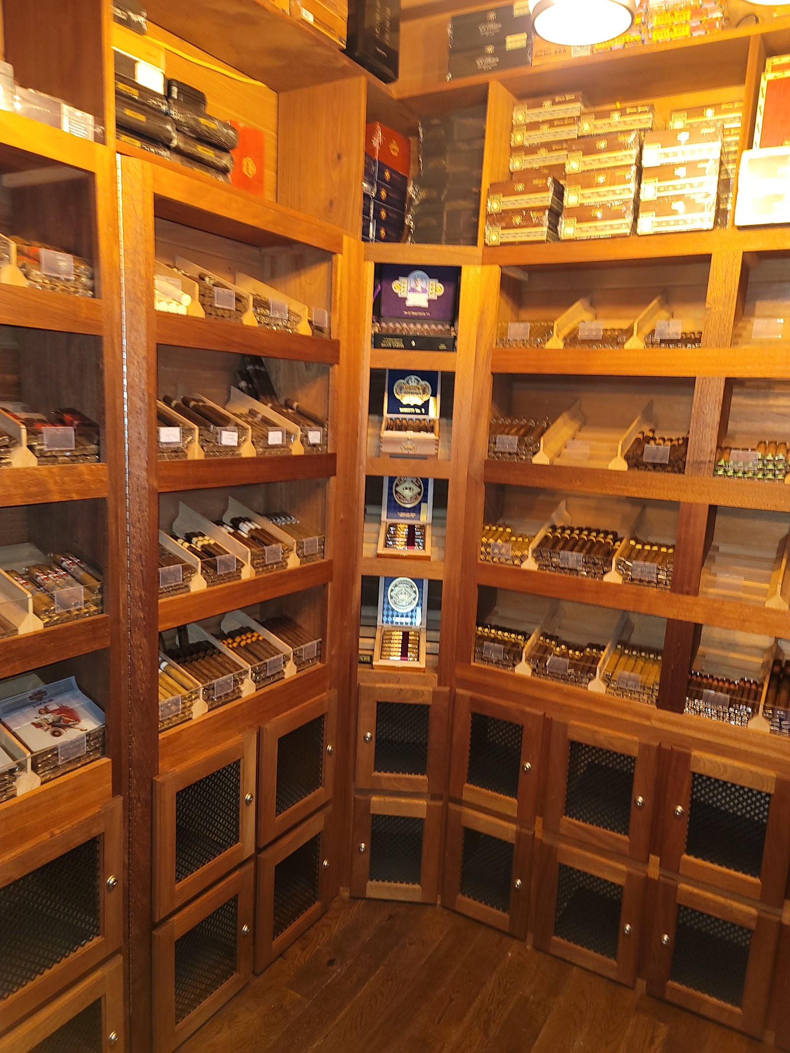Bruton's Cigar Shop photo 5
