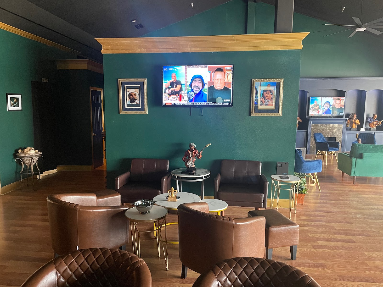 Burn Cigar Lounge photo 10
