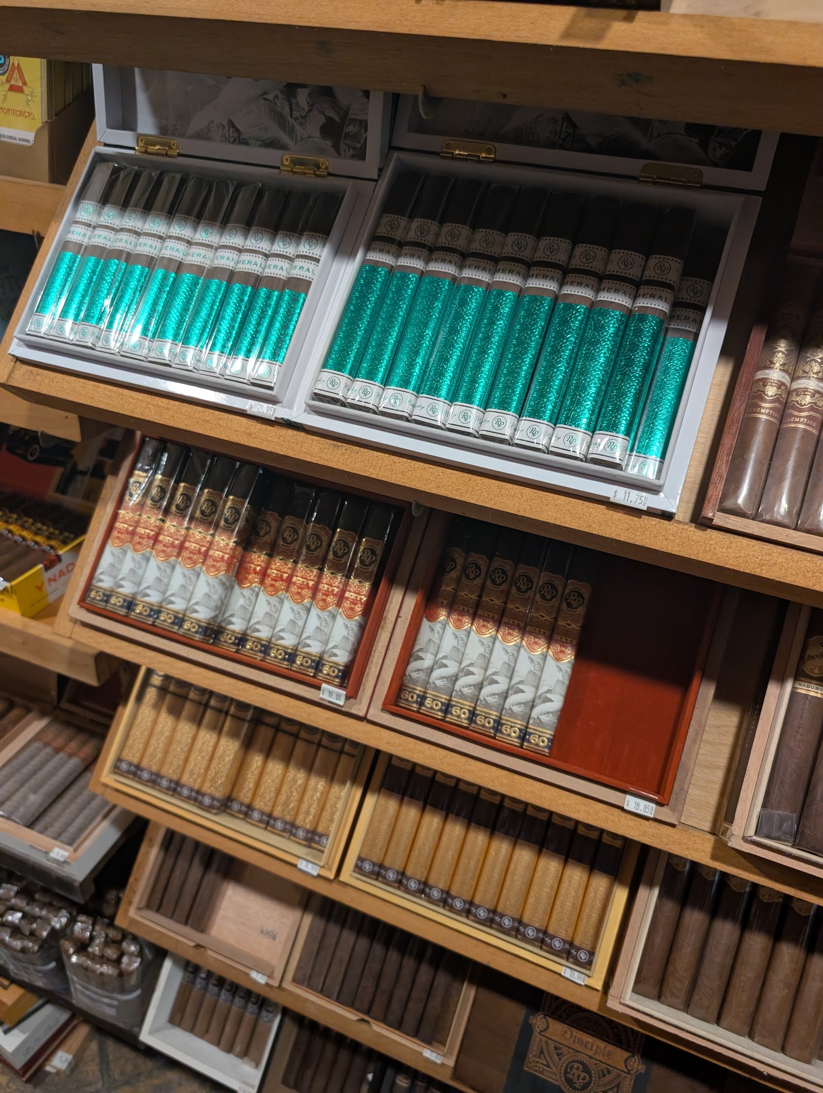 Burn Premium Cigars photo 6
