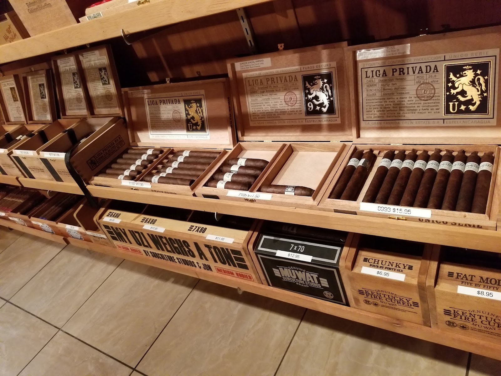 Burning Leaf Cigars of Aurora photo 4