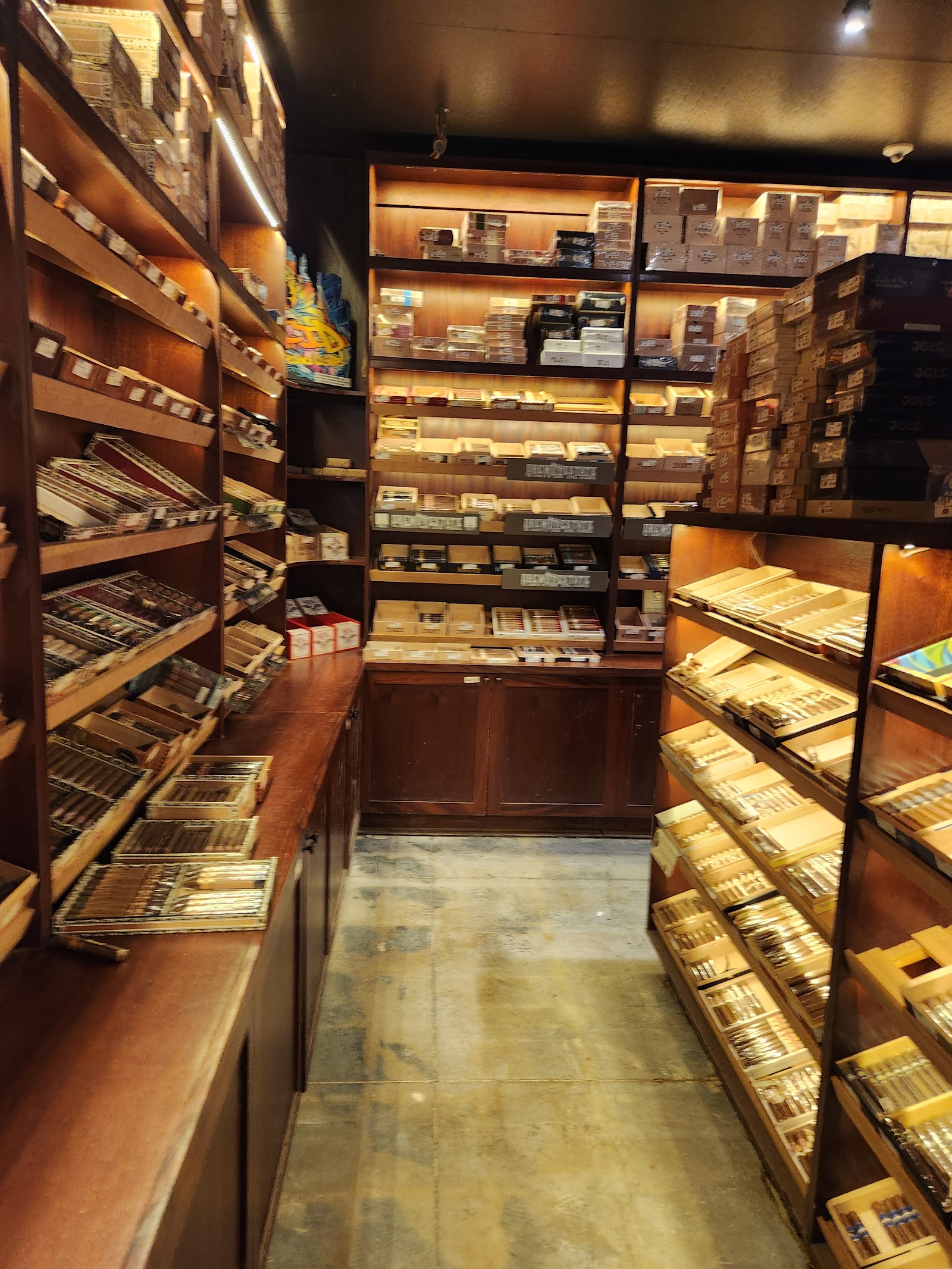 Burns Tobacconists (HQ) photo 9