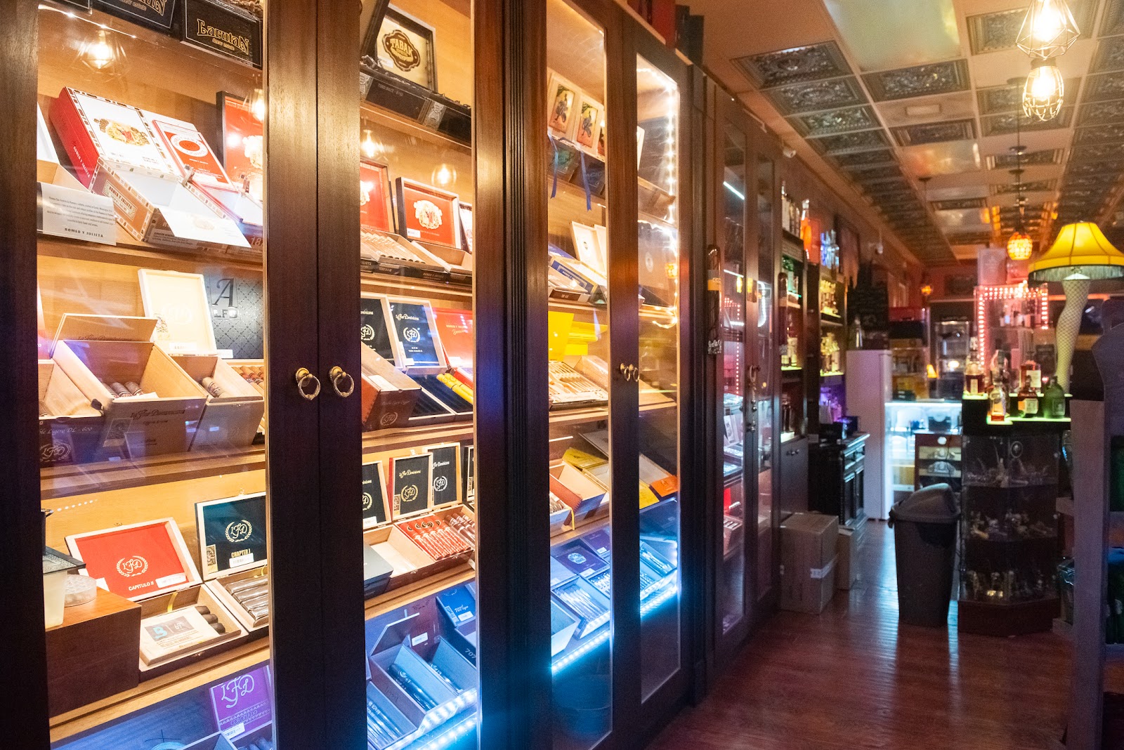 Bushara Cigar Lounge photo 4