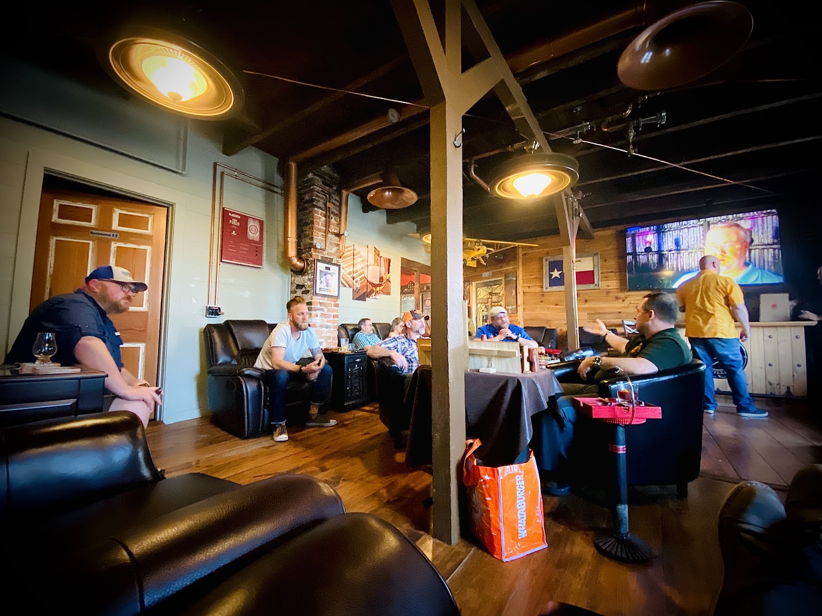 C & S Cigar Lounge photo 5