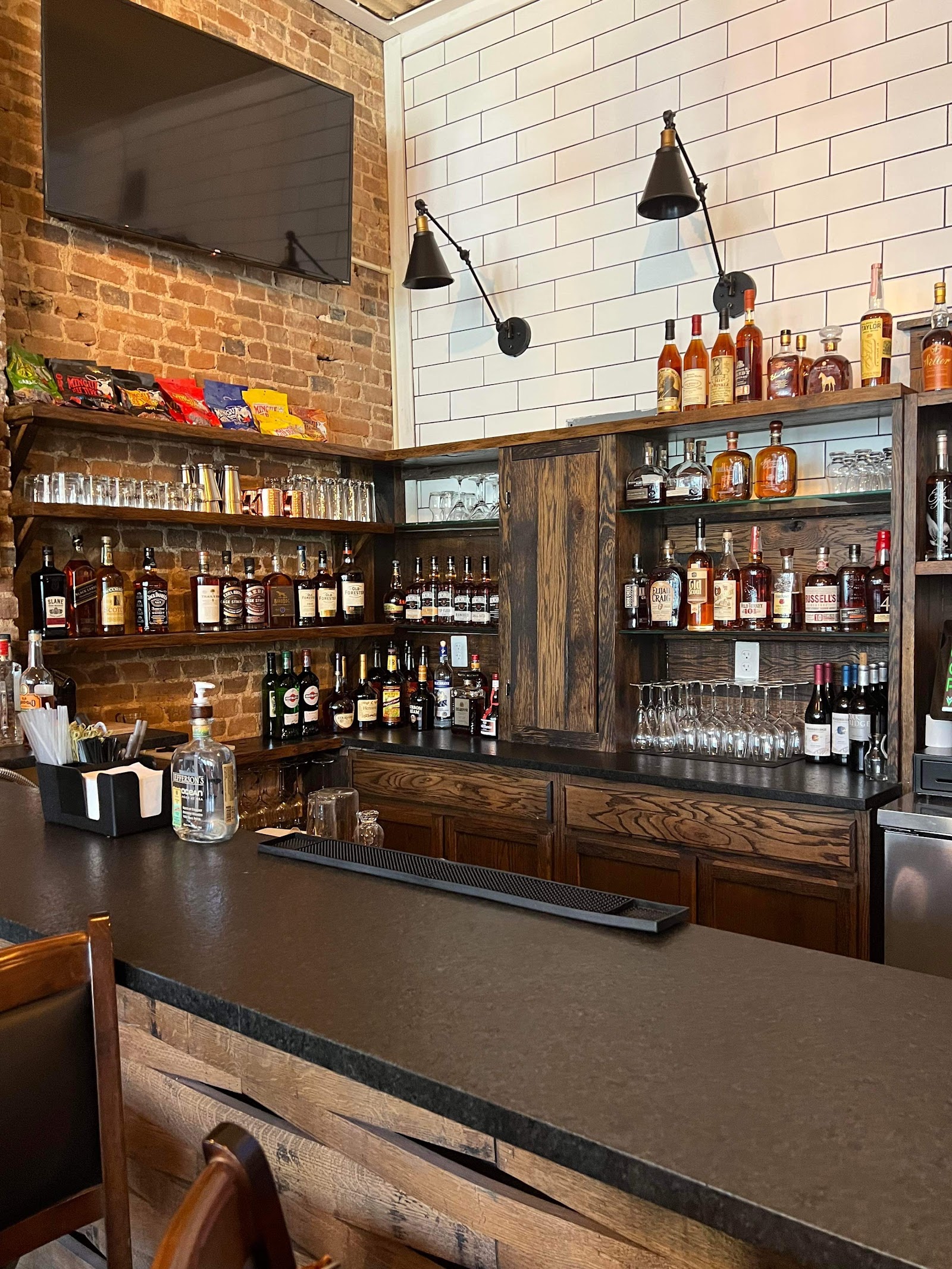 Canonero's Cigar & Bourbon Bar photo 8