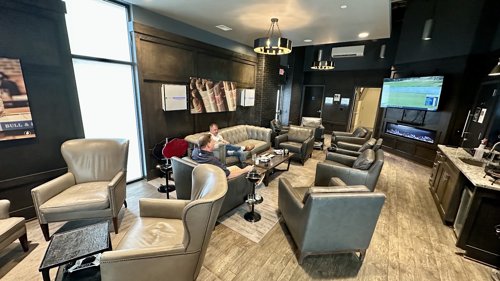 Capital Cigar Lounge photo 3