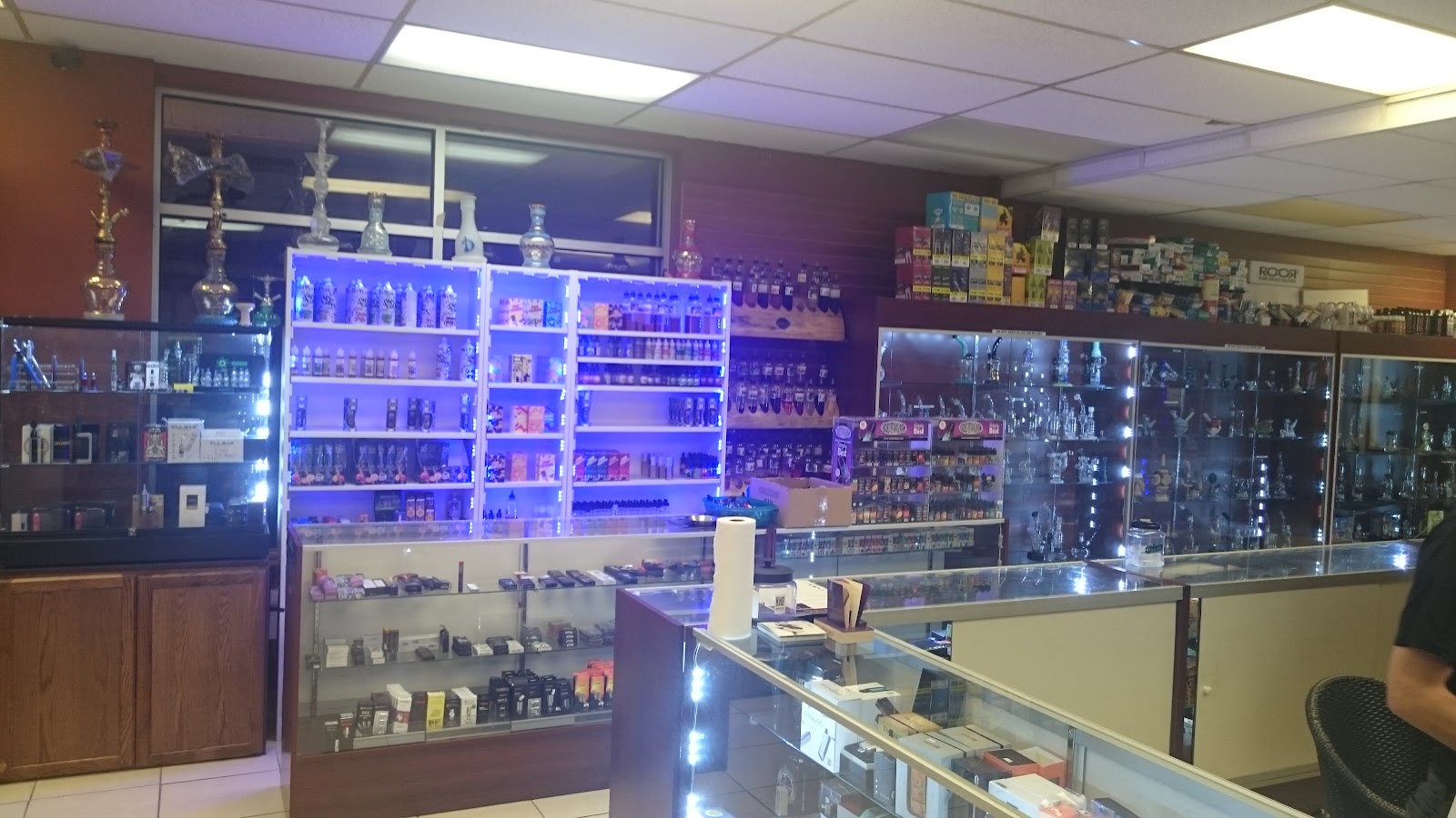 Carytown Tobacco - Richmond, VA (Broad St) photo 5