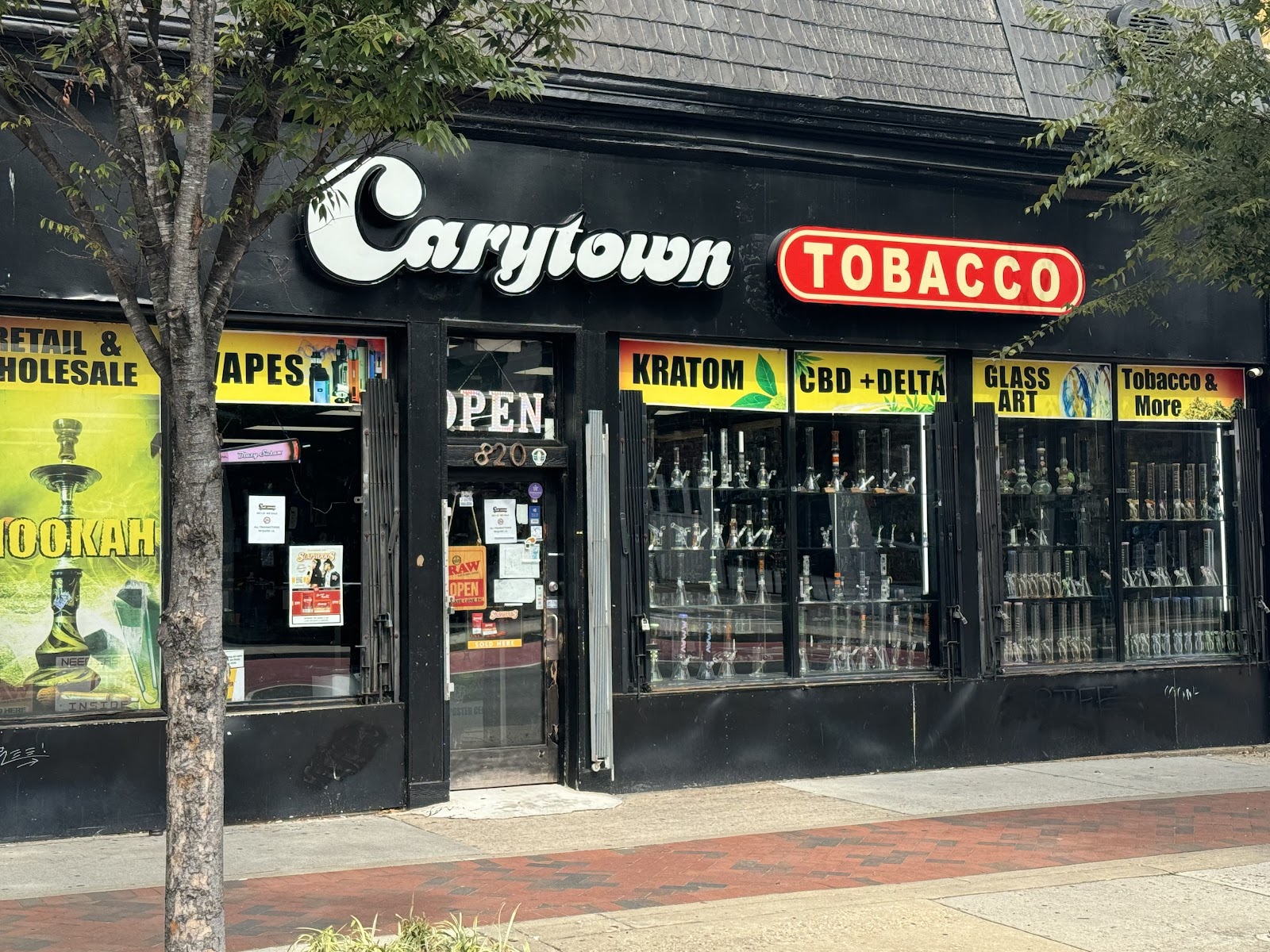 Carytown Tobacco - Richmond, VA (VCU Campus) photo 4