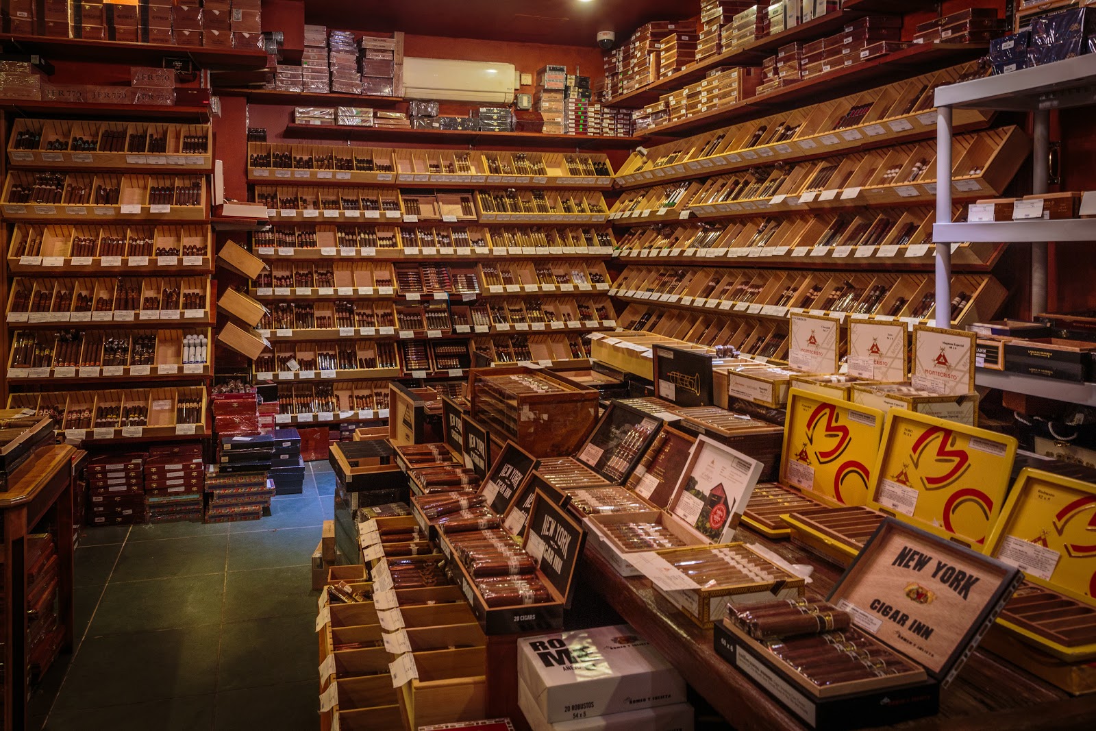 Casa de Montecristo by Cigar Inn - New York, NY (73rd St) photo 9