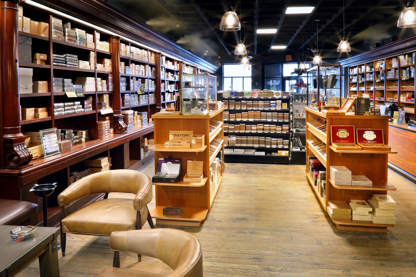 Casa de Montecristo by JR Cigar - Southfield photo 5