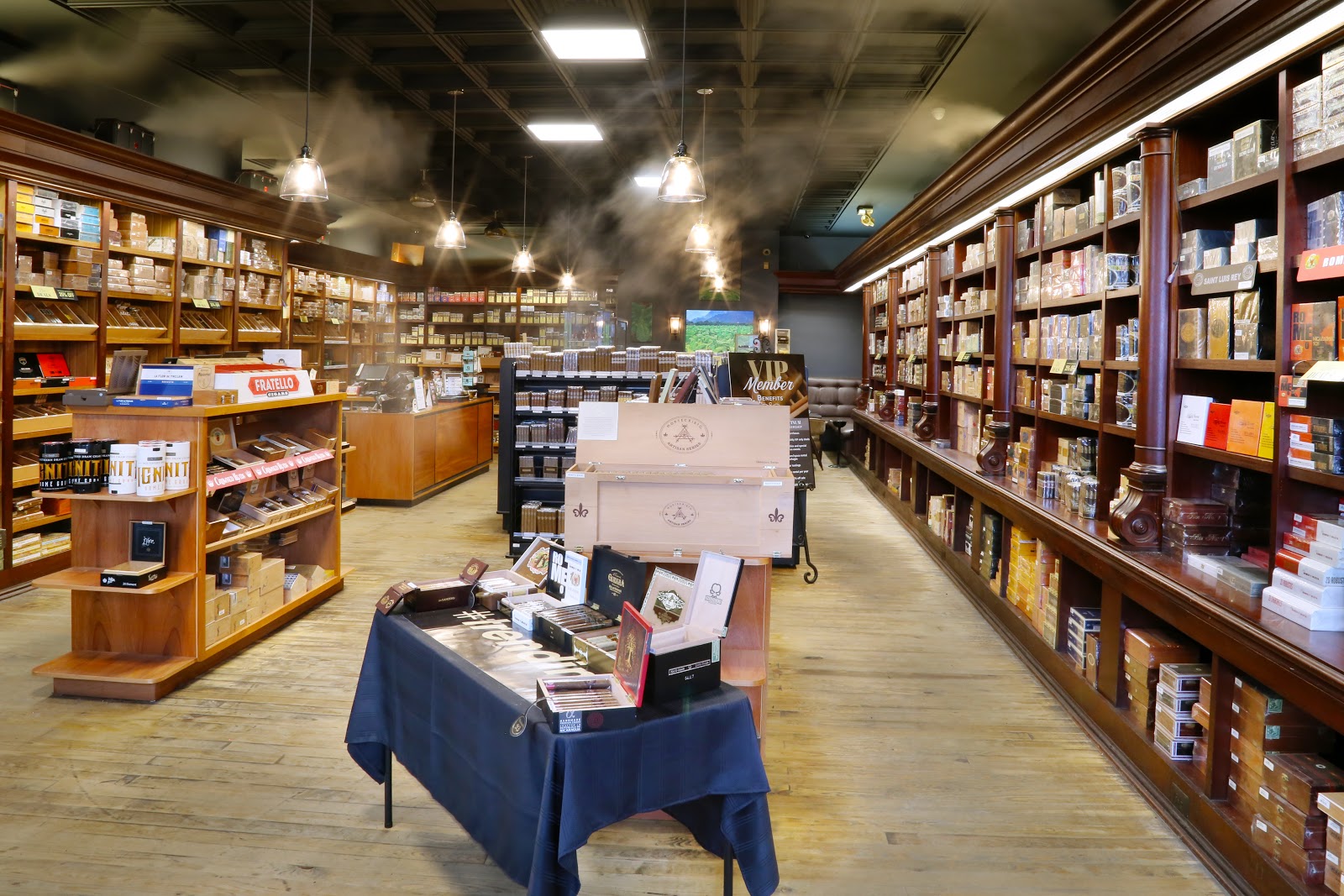 Casa de Montecristo by JR Cigar - Southfield photo 8
