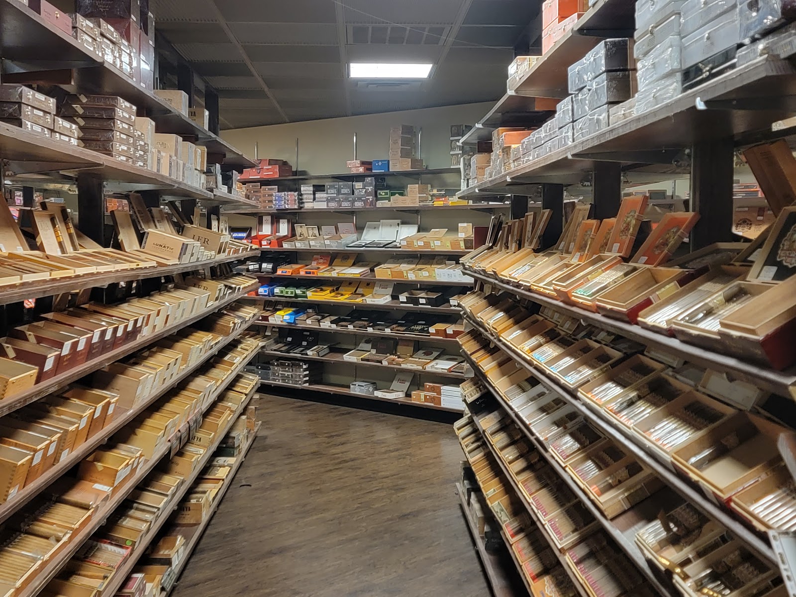 Casa de Montecristo by Serious Cigars (West Loop) photo 3