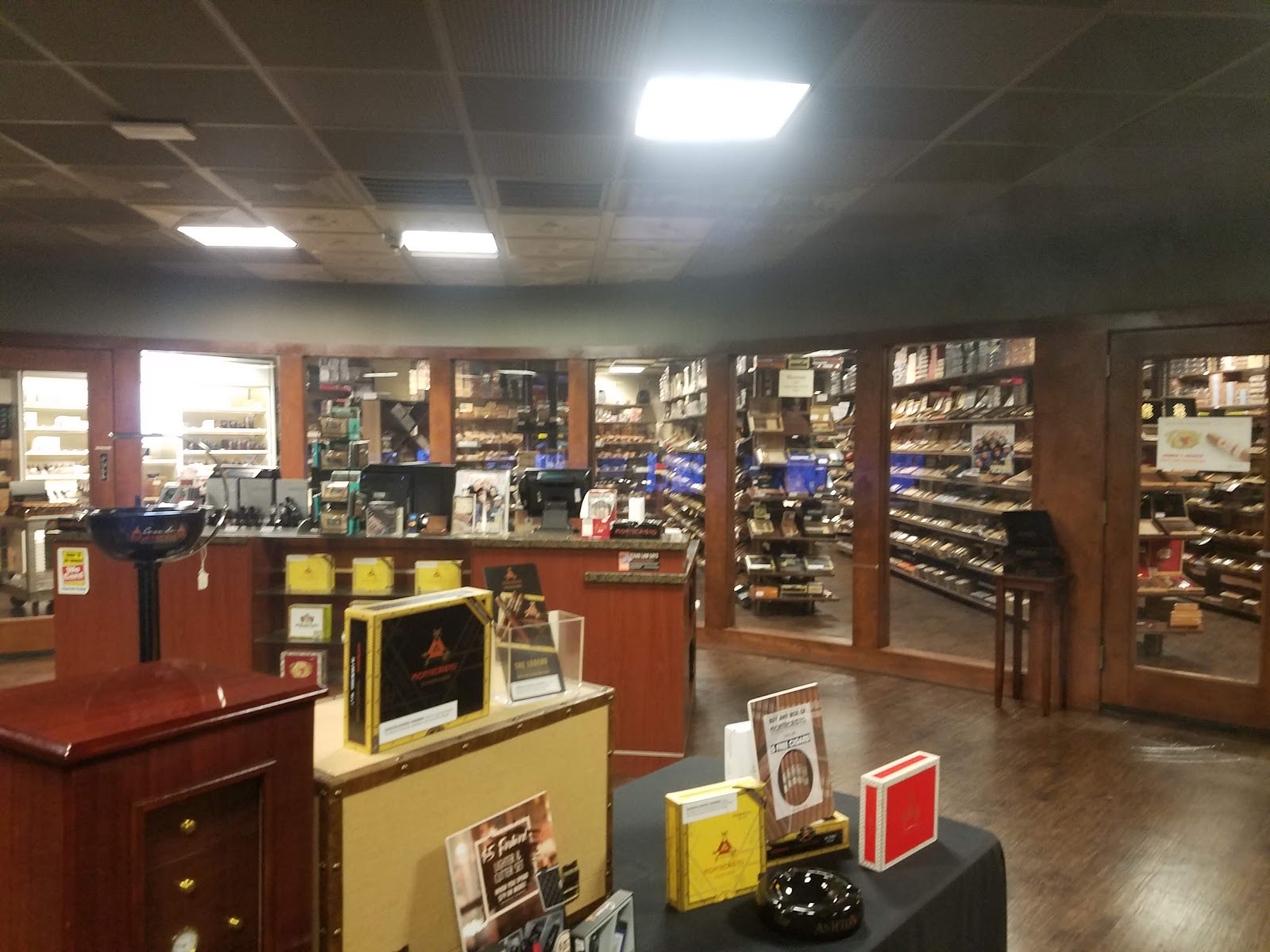 Casa de Montecristo by Serious Cigars (West Loop) photo 8
