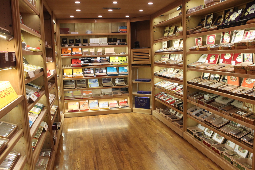 Casablanca Cigar Bar photo 2