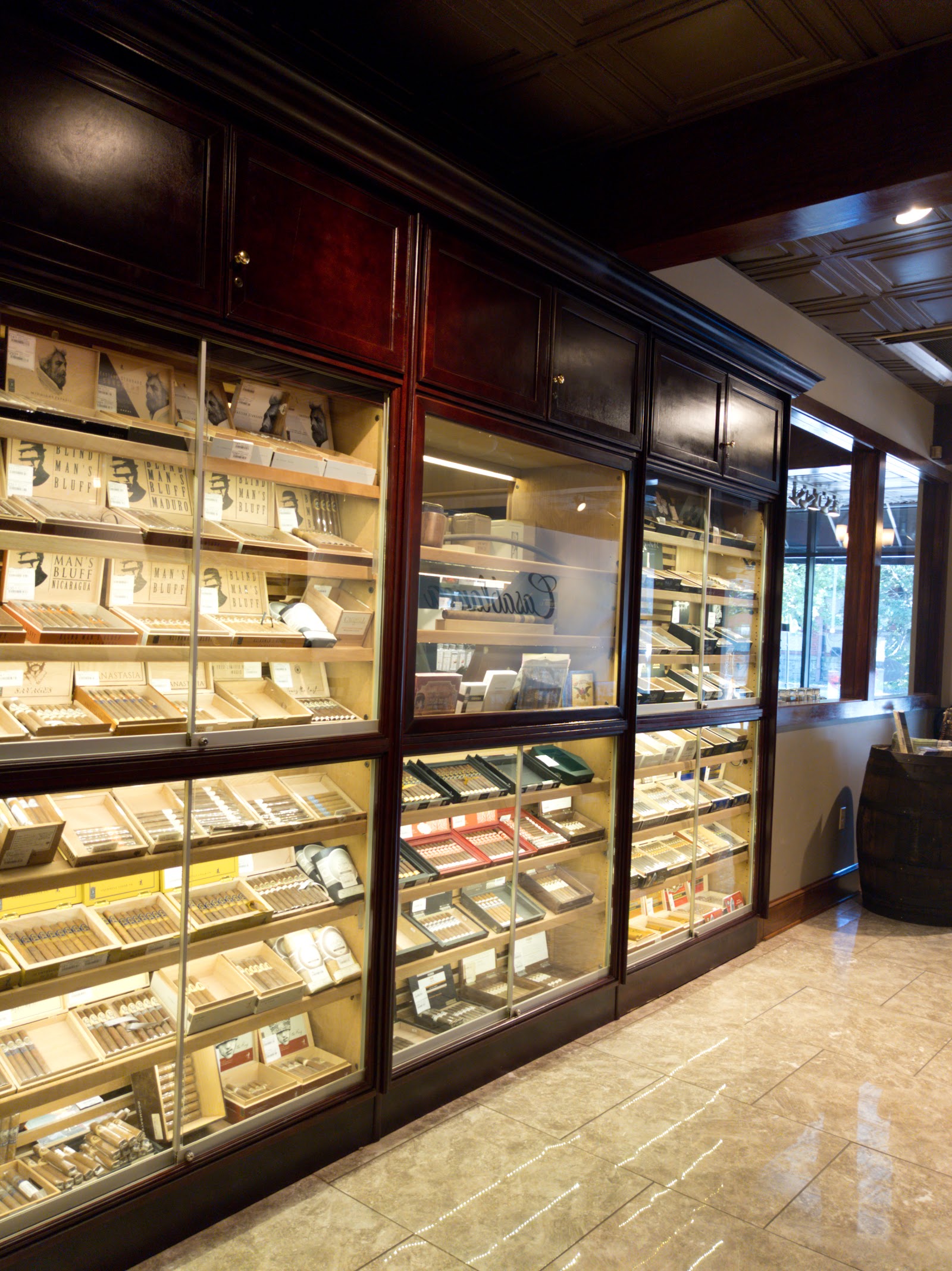 Casablanca Cigar Bar photo 9