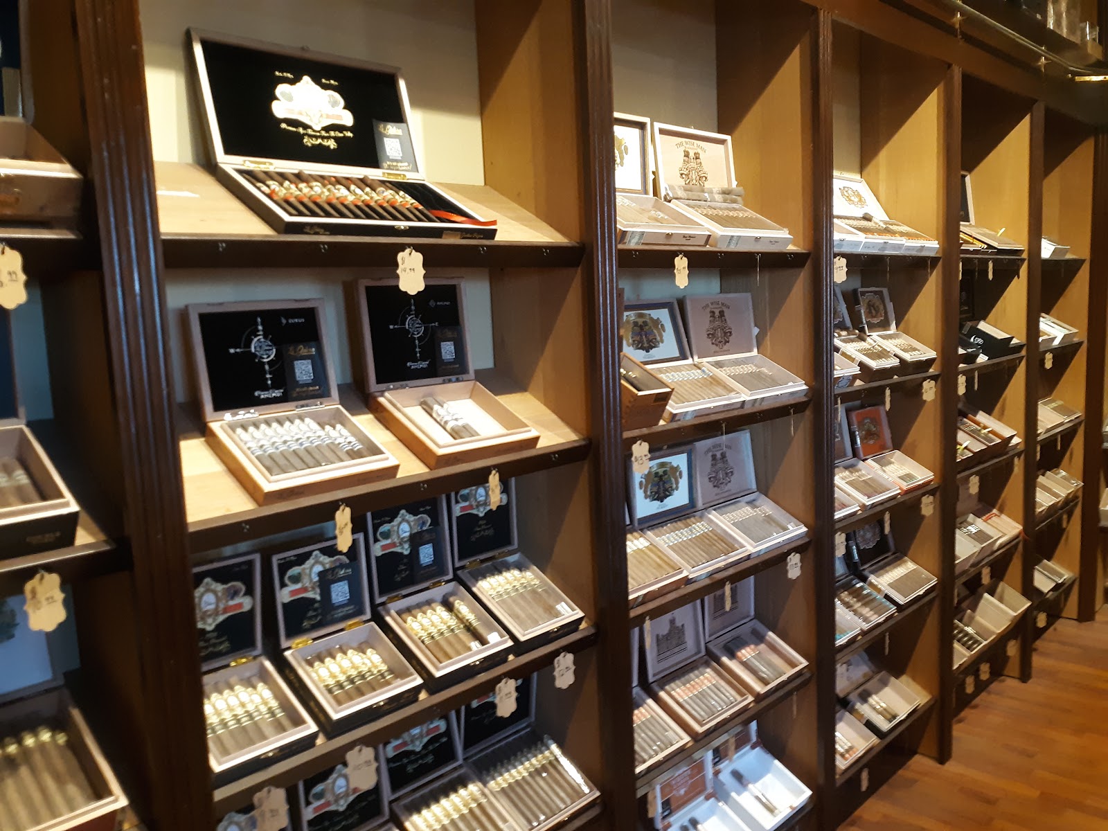 Casbar Cigar Lafayette photo 6