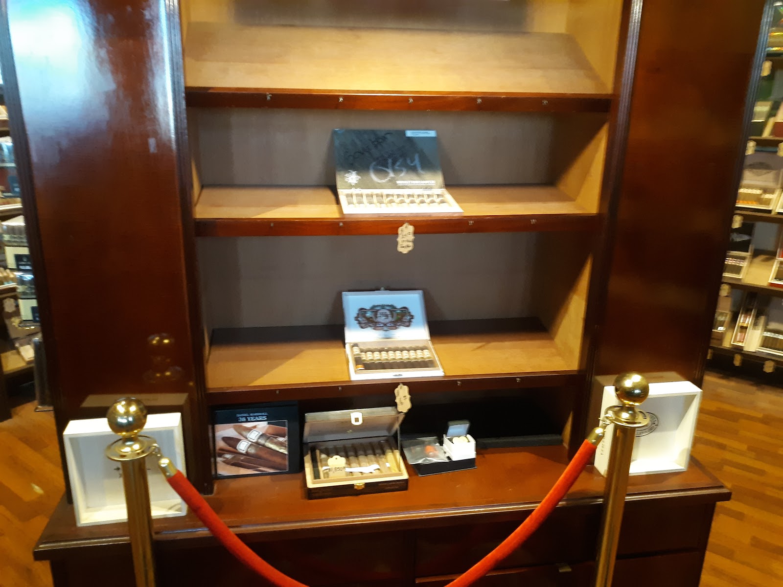 Casbar Cigar Lafayette photo 9
