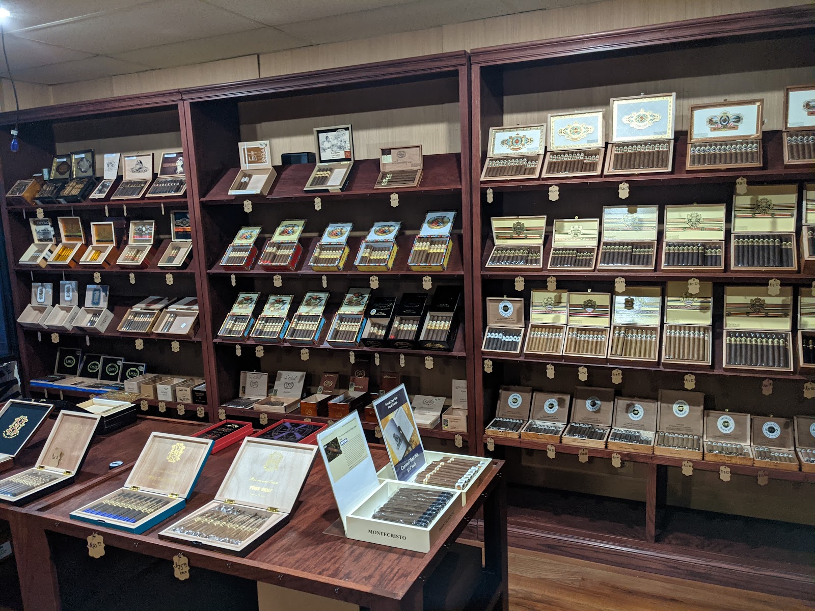 Casbar Cigar Parker photo 10