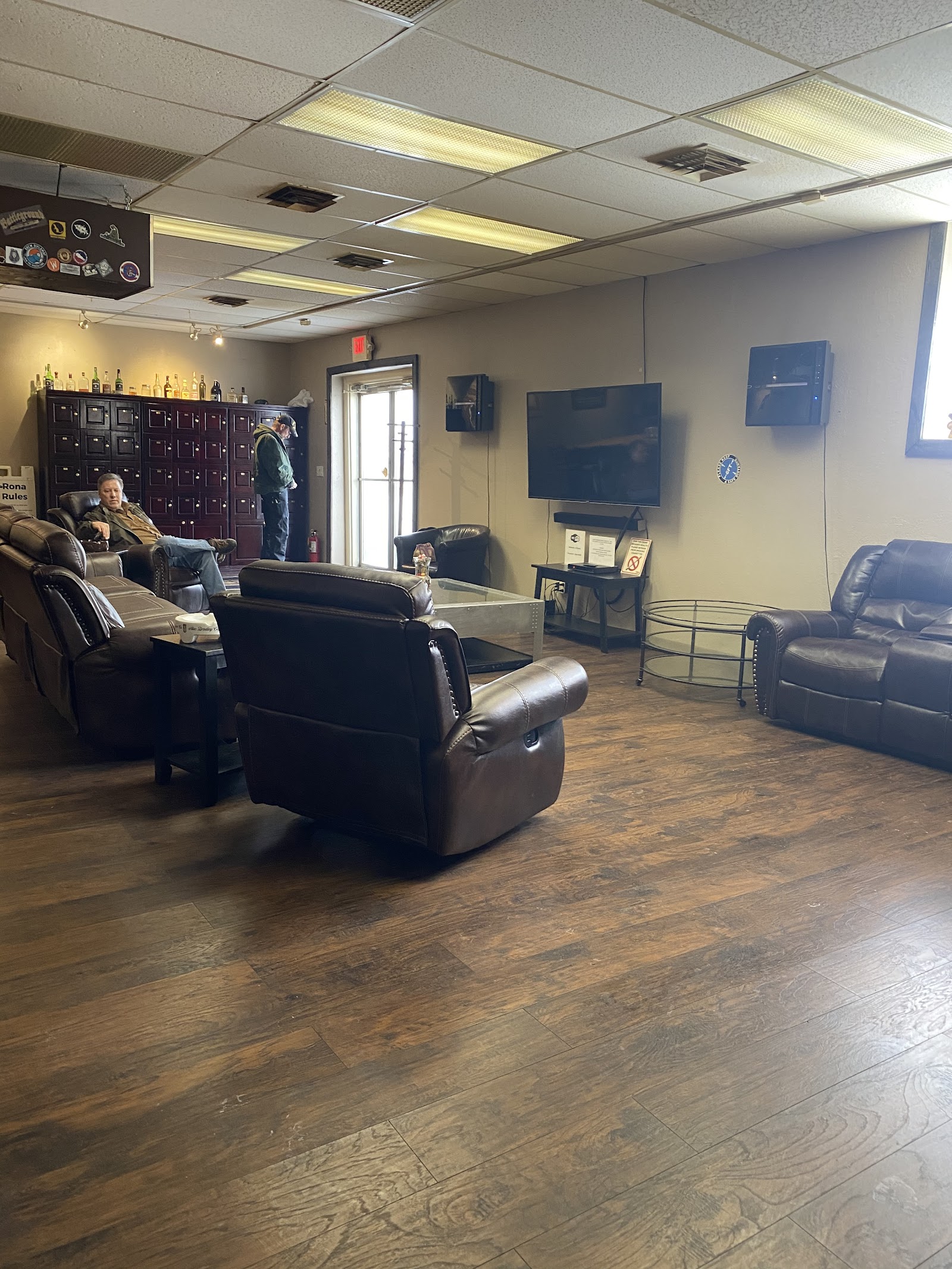 Casper Cigar Company photo 6