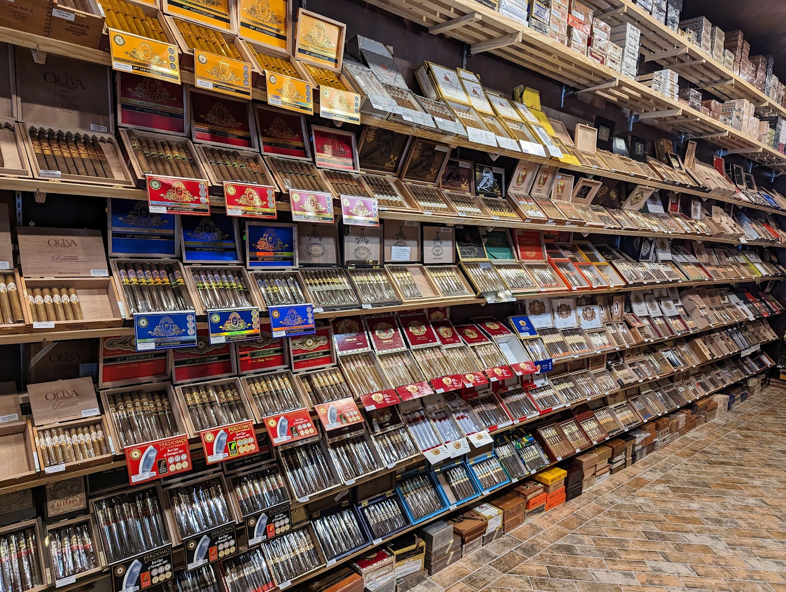 Castro's Cigar Bar, LLC photo 6
