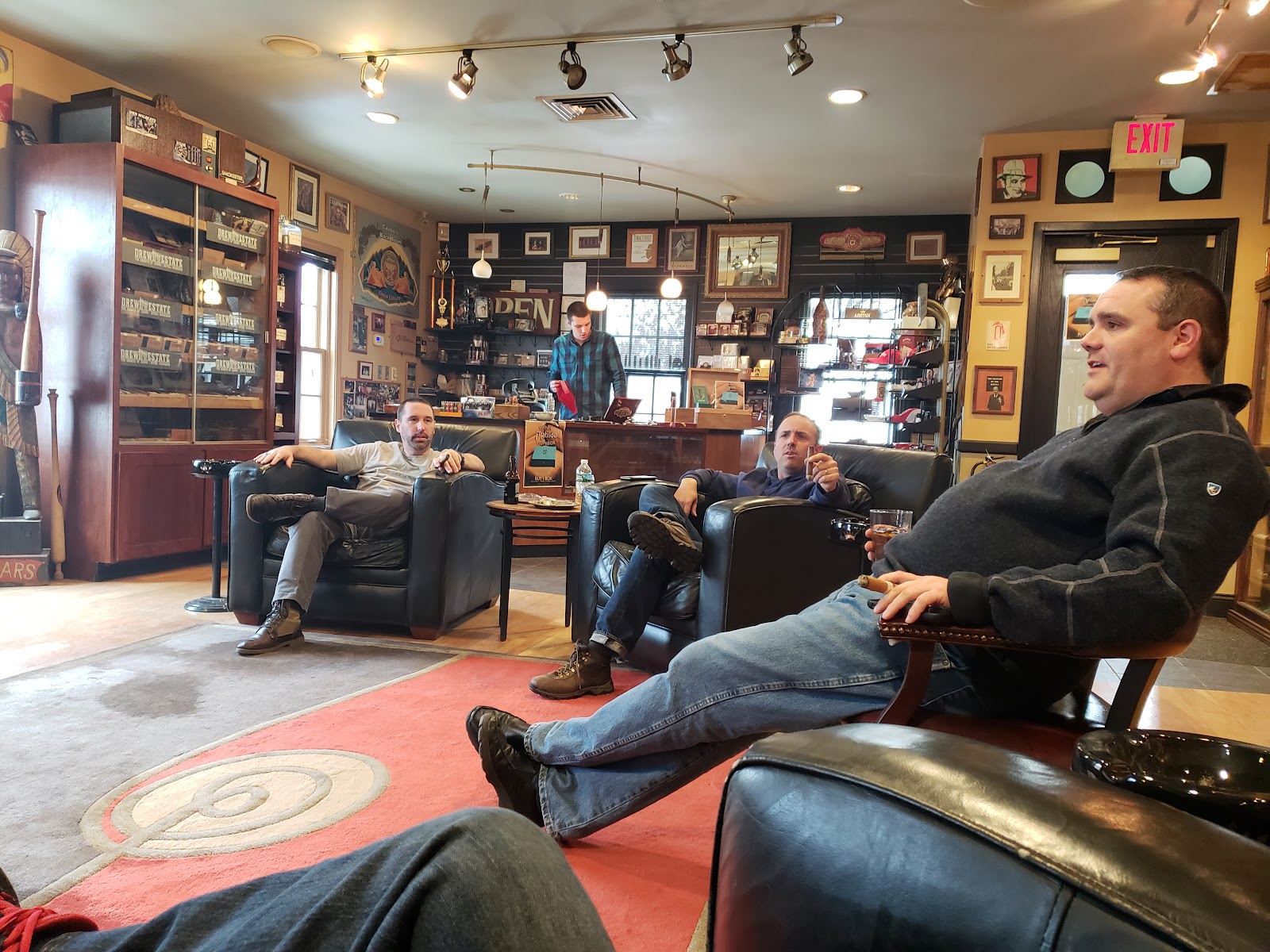 Castros Cigar Lounge LLC photo 3