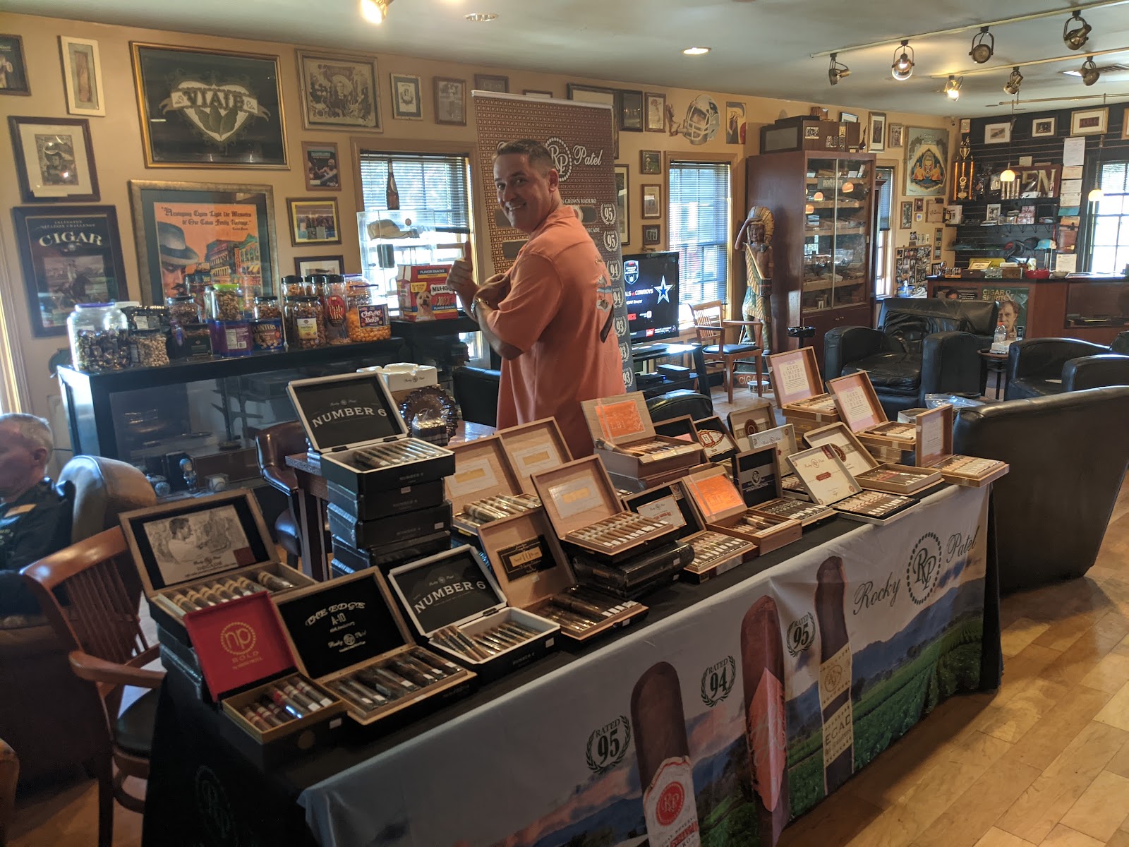 Castros Cigar Lounge LLC photo 5