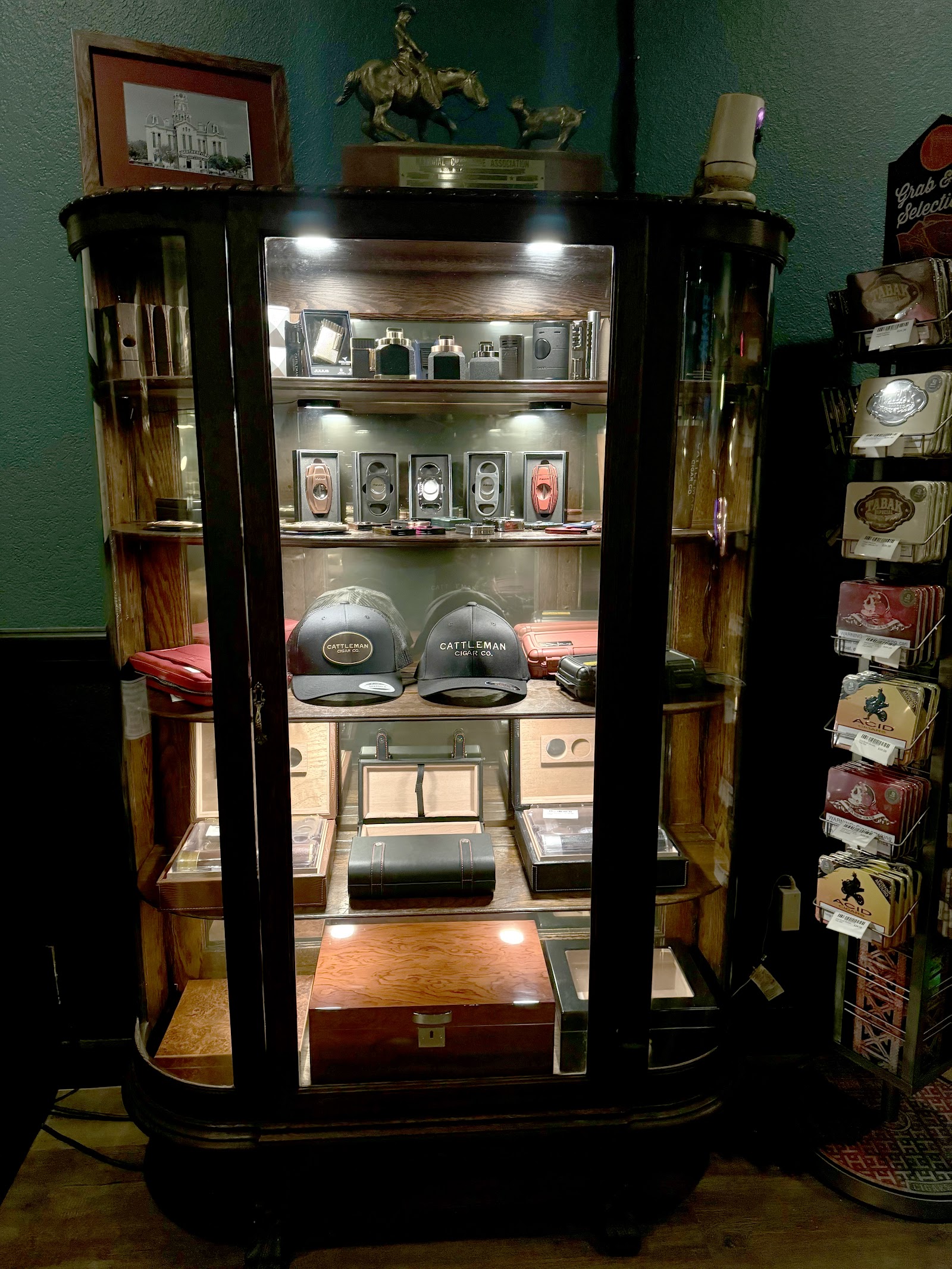 Cattleman Cigar Co. photo 4