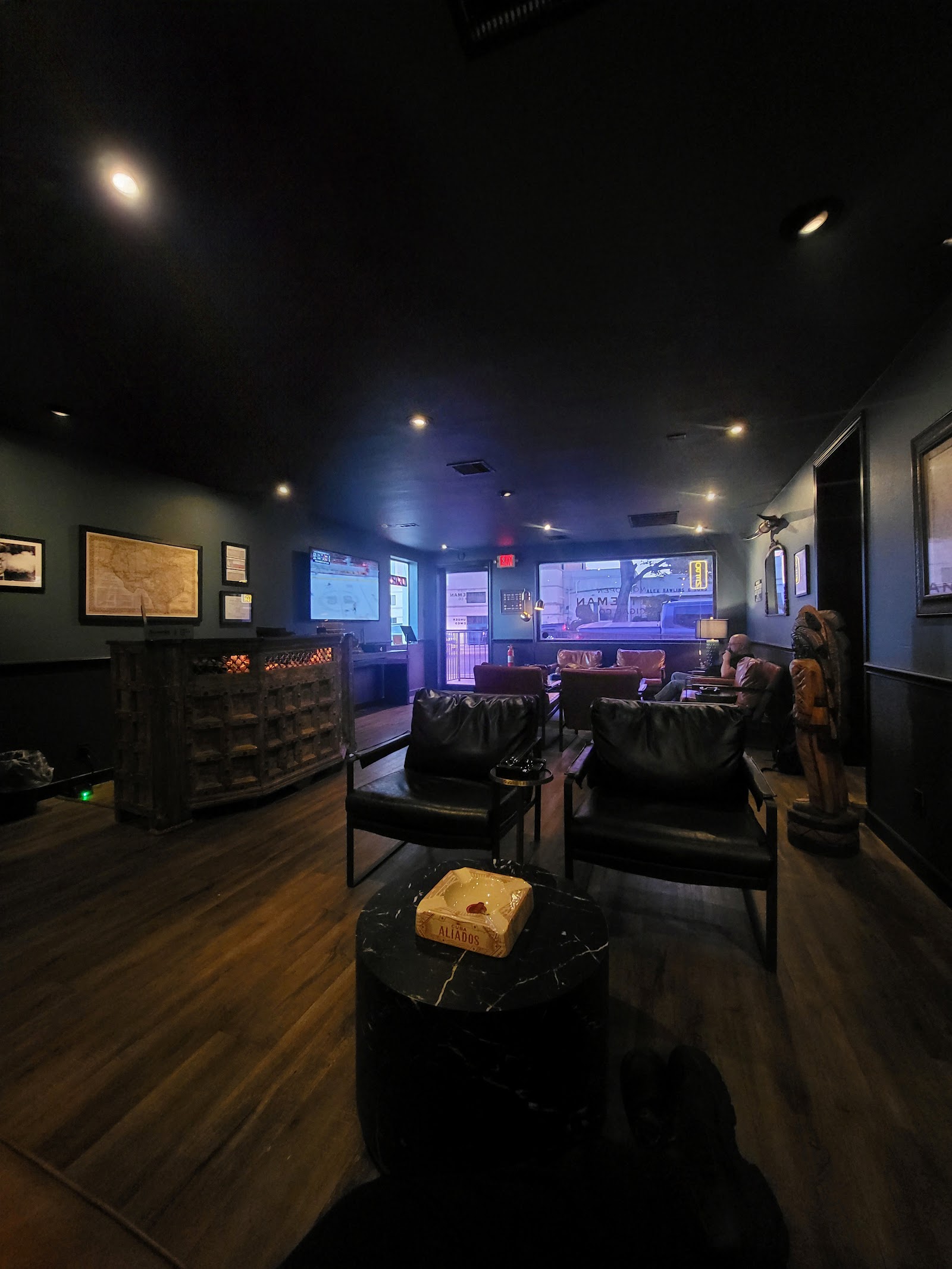 Cattleman Cigar Co. photo 10