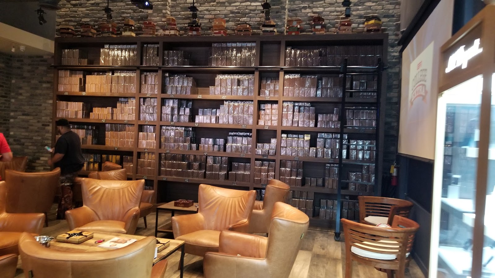 Cava Cigars photo 10