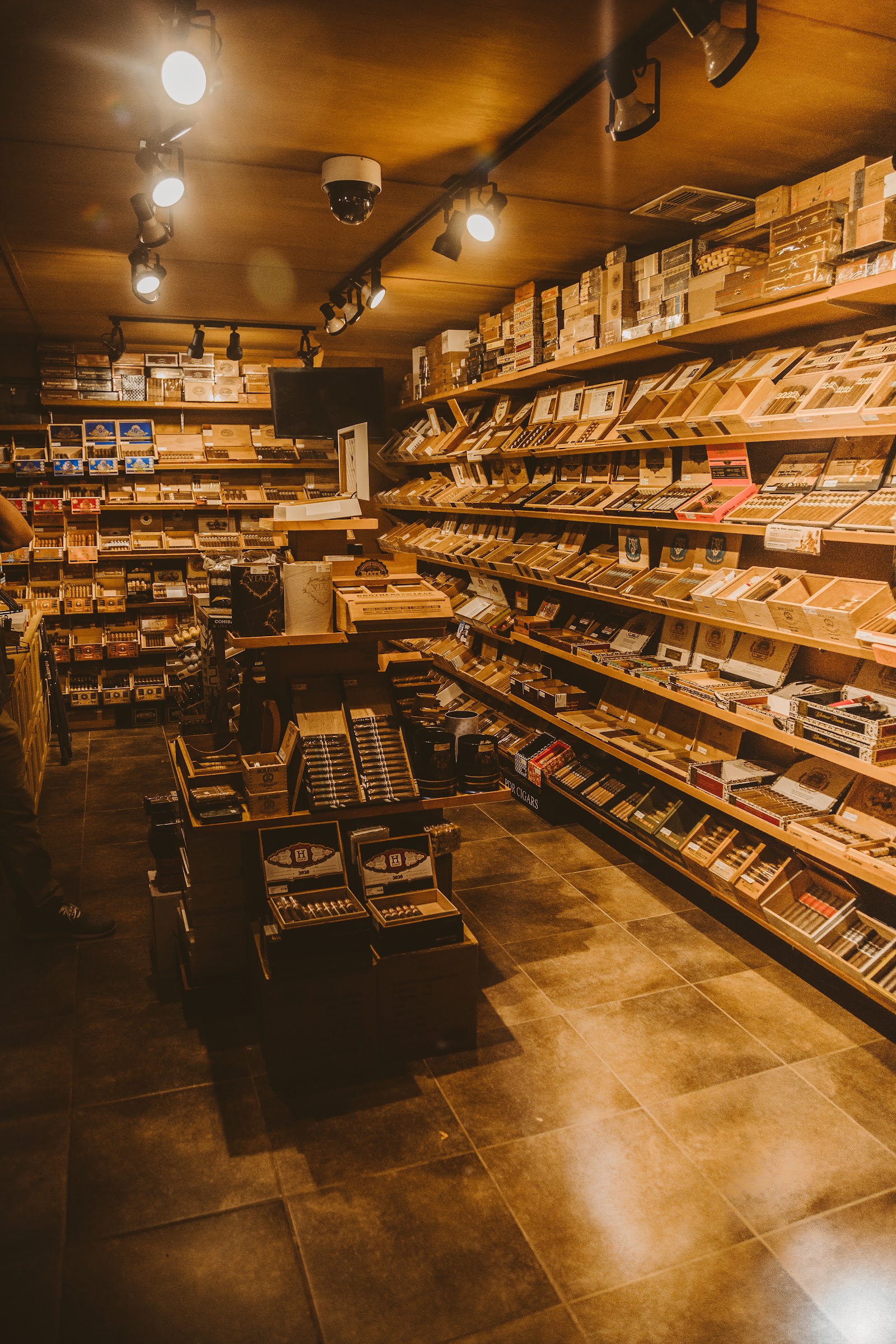 Cavalier Cigar Company photo 2