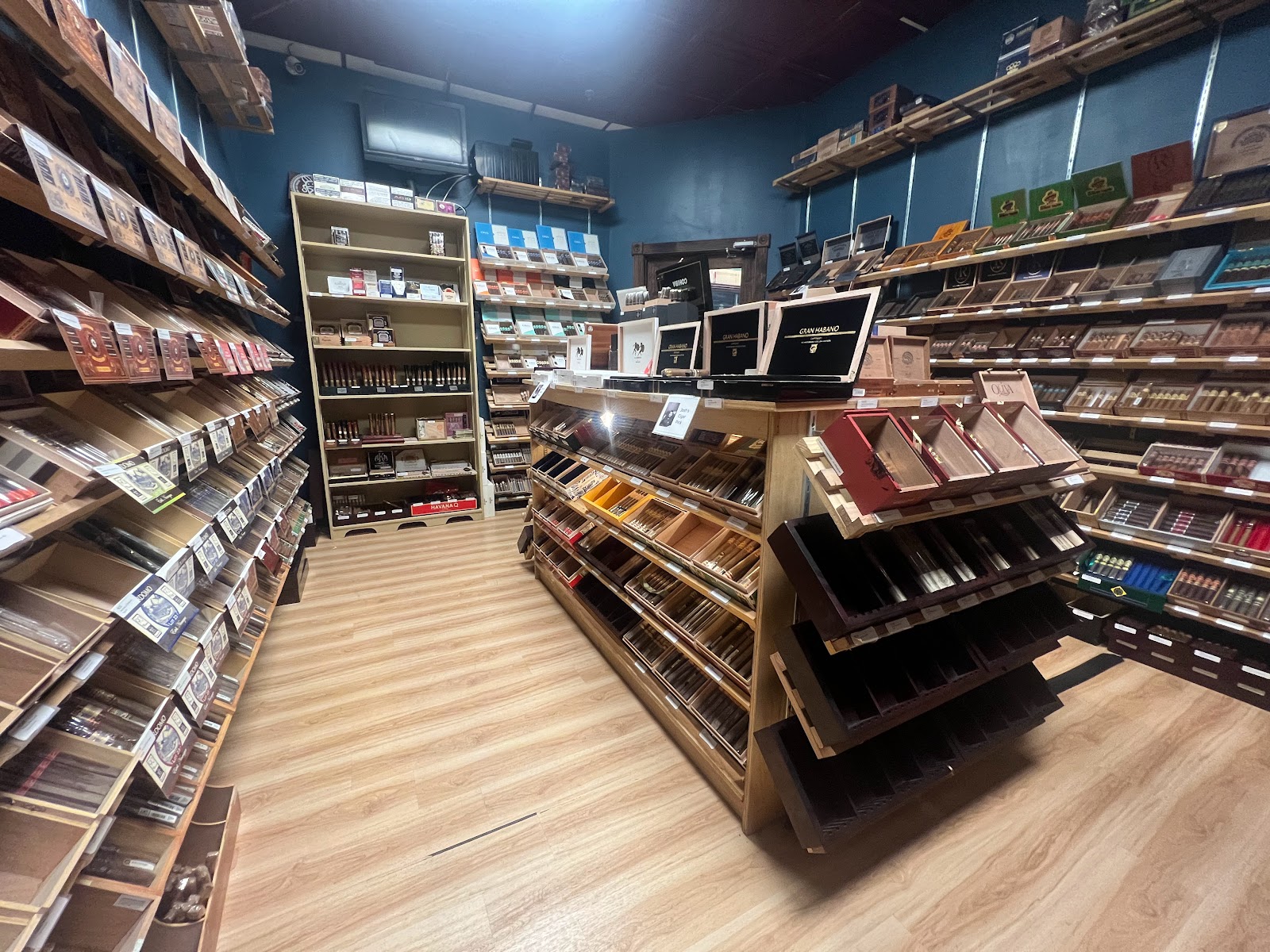 Chesterton’s Fine Cigars photo 2