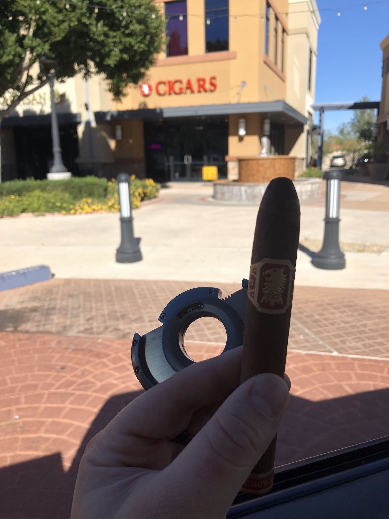 Churchill's Fine Cigars - Glendale