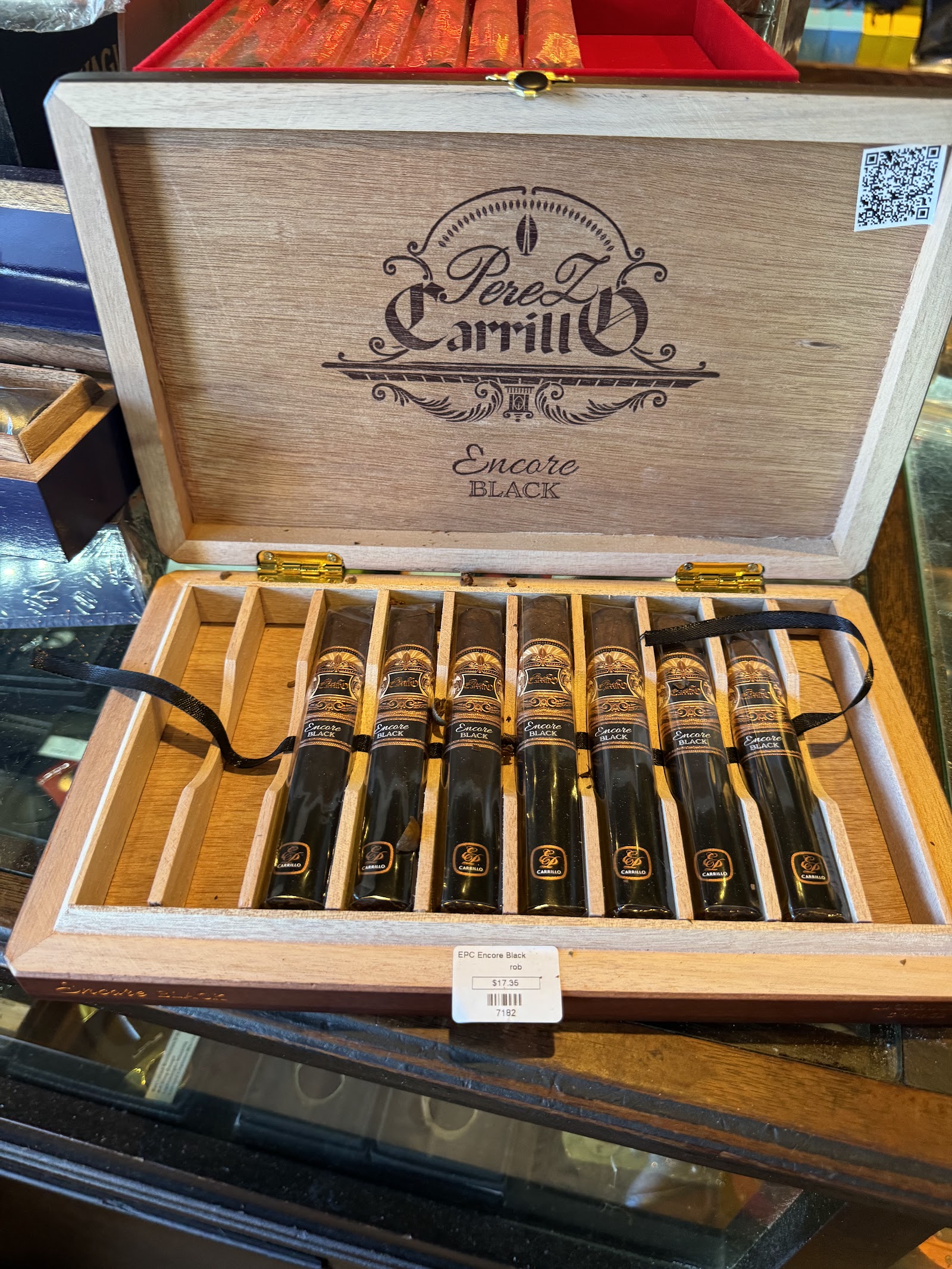 Churchill's Fine Cigars - Glendale photo 6