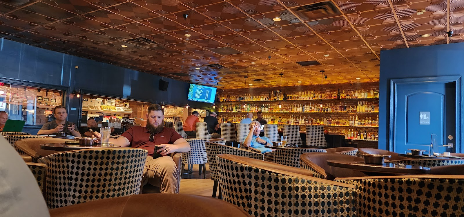 Churchill's Fine Cigars - Phoenix (HQ) photo 9