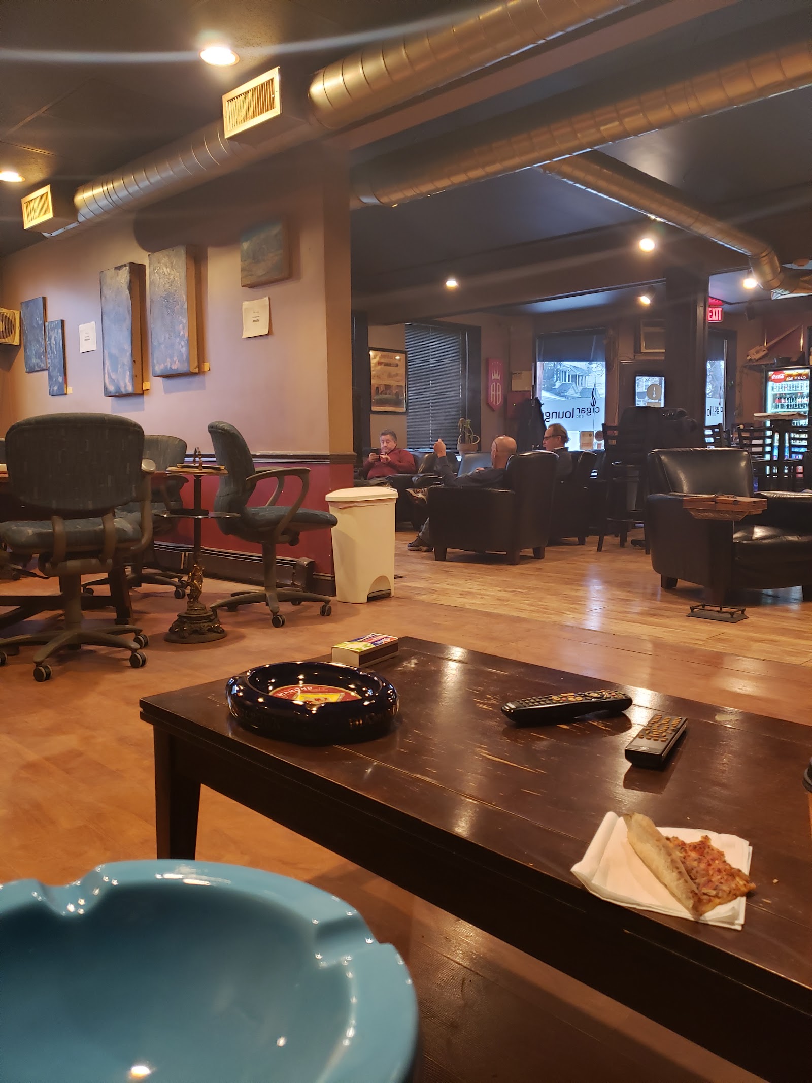Cigar and Lounge photo 5