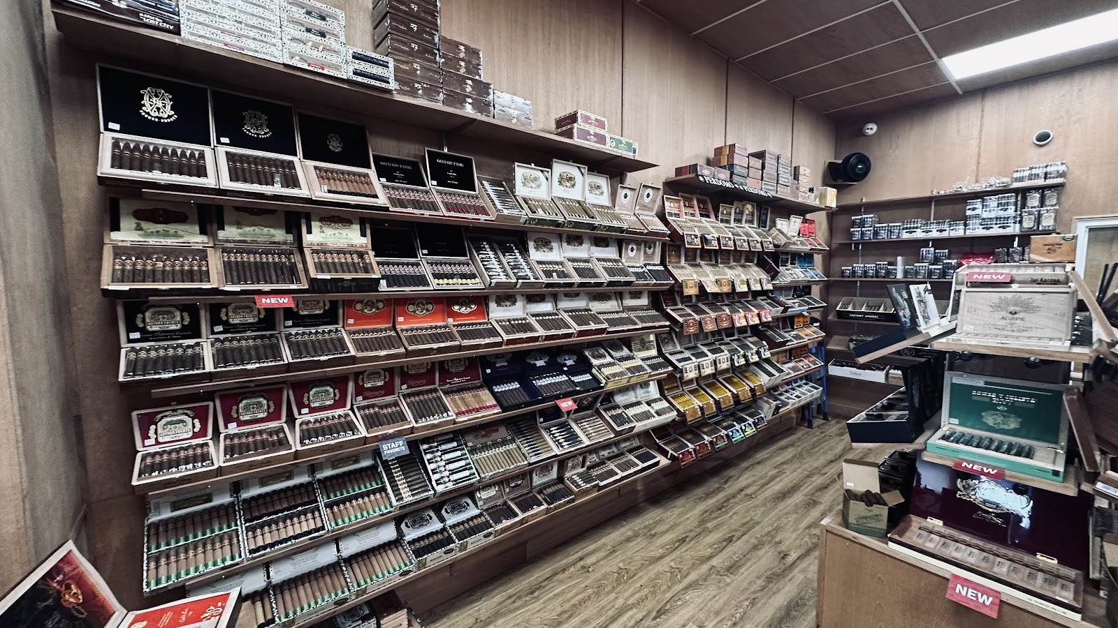 Cigar Barn by Anstead's Tobacco Co. (Sanford) photo 5