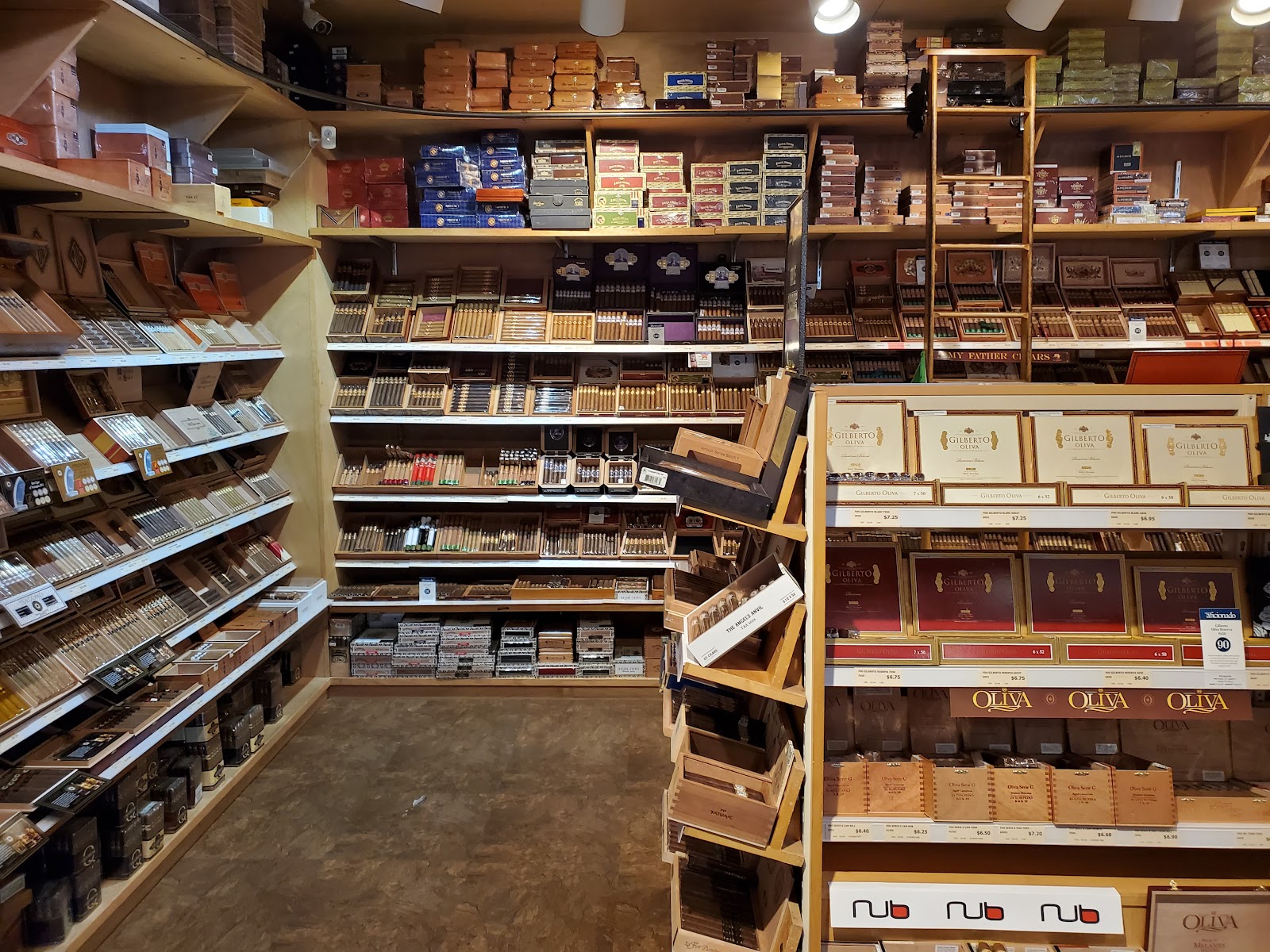 Cigar Chateau photo 4