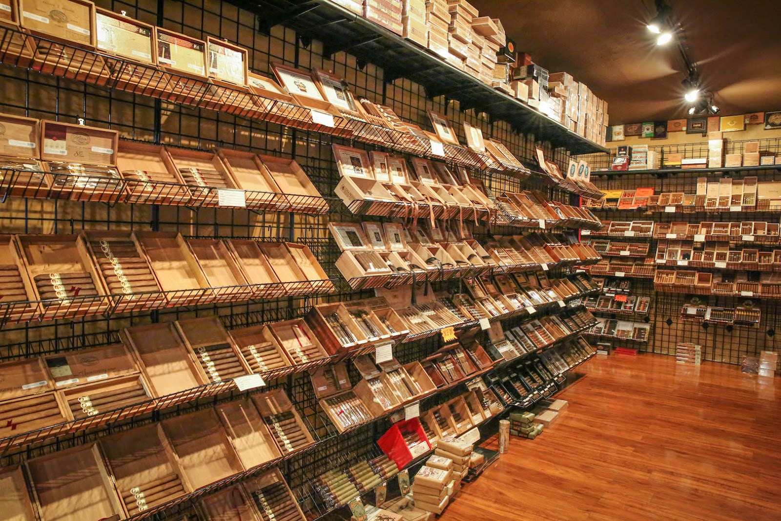 Cigar Club - Modesto, CA photo 2