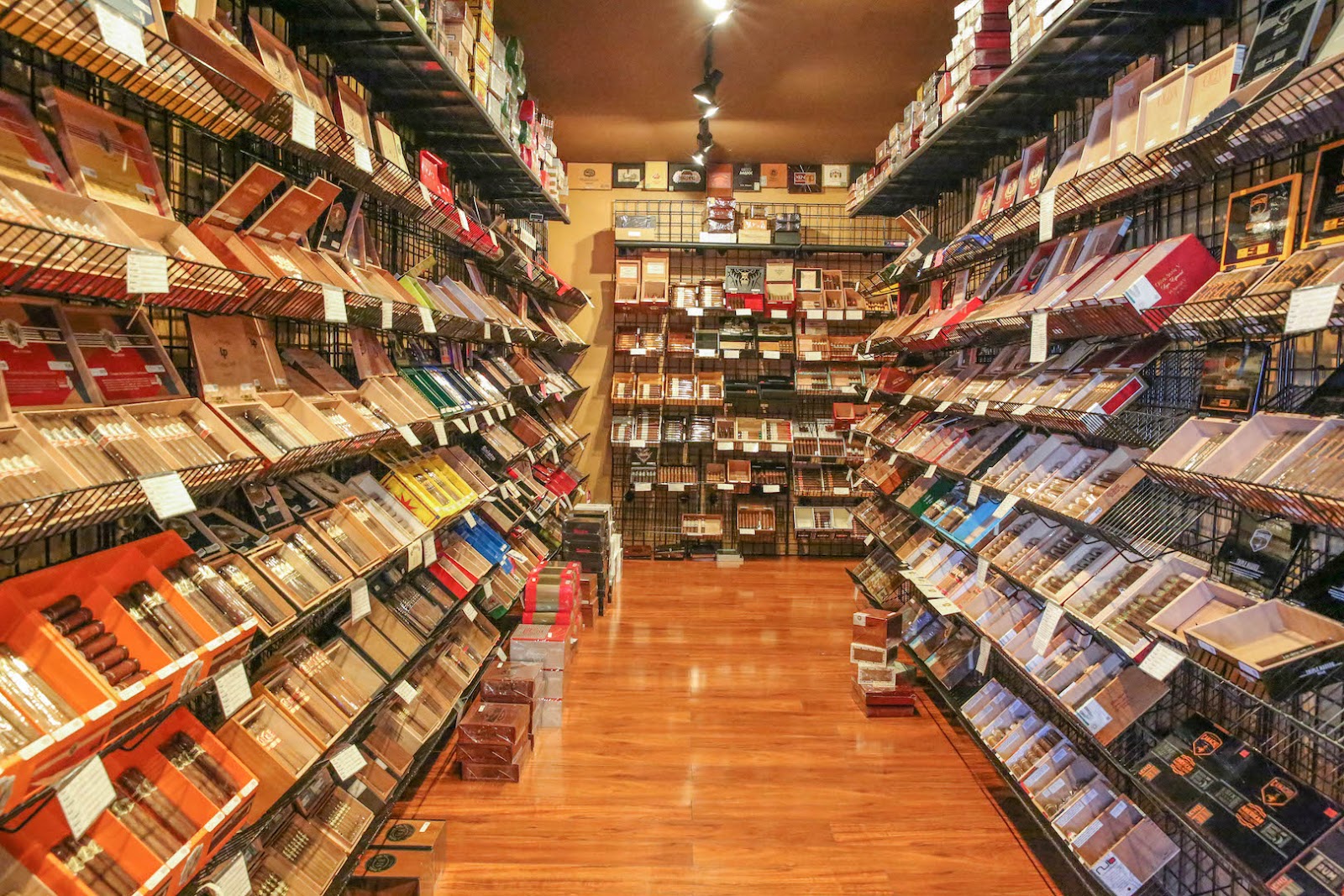 Cigar Club - Modesto, CA photo 8
