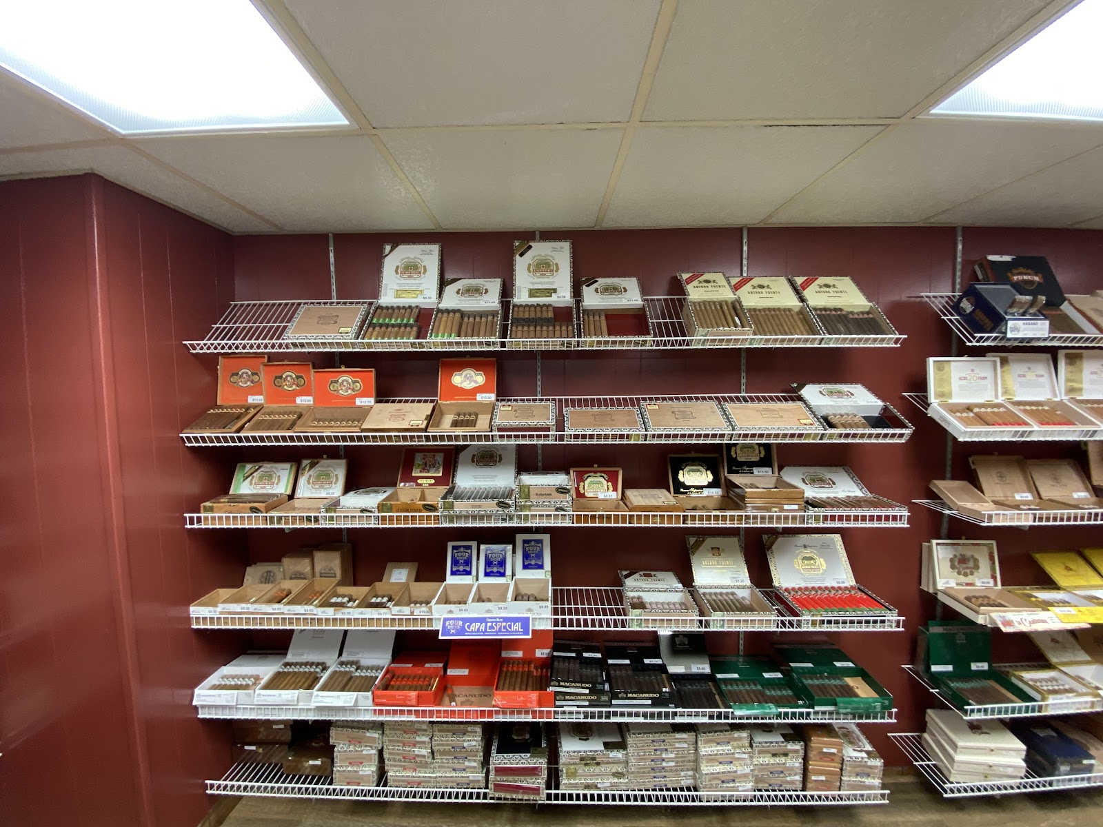 Cigar Cove photo 3