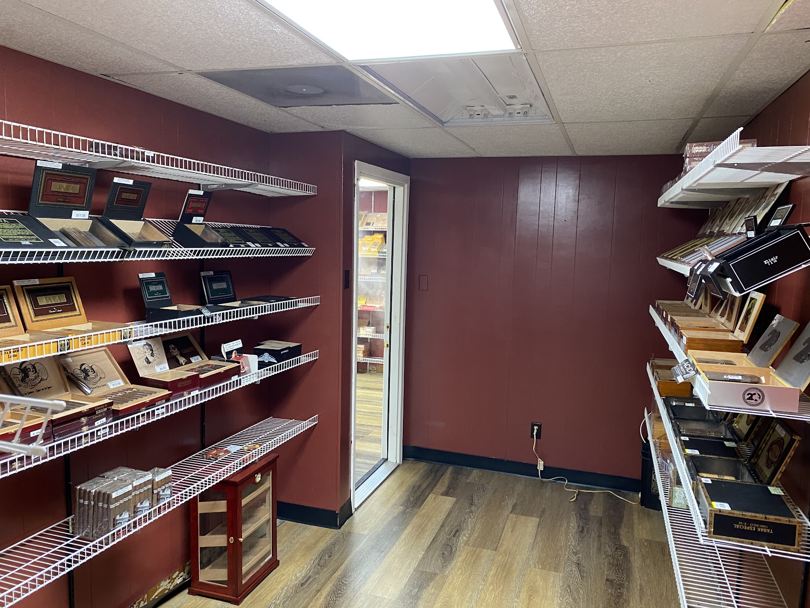 Cigar Cove photo 5
