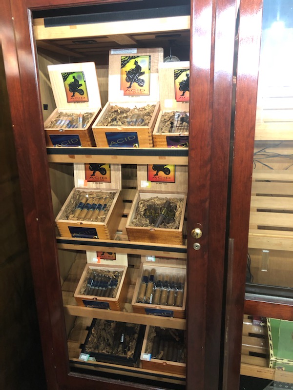 Cigar Fellas Cigar Lounge photo 8