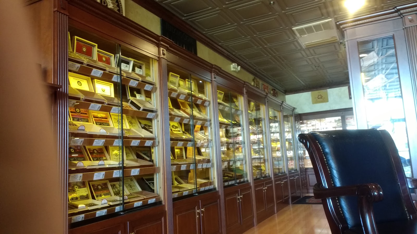 Cigar Realm - Ashland, VA photo 7