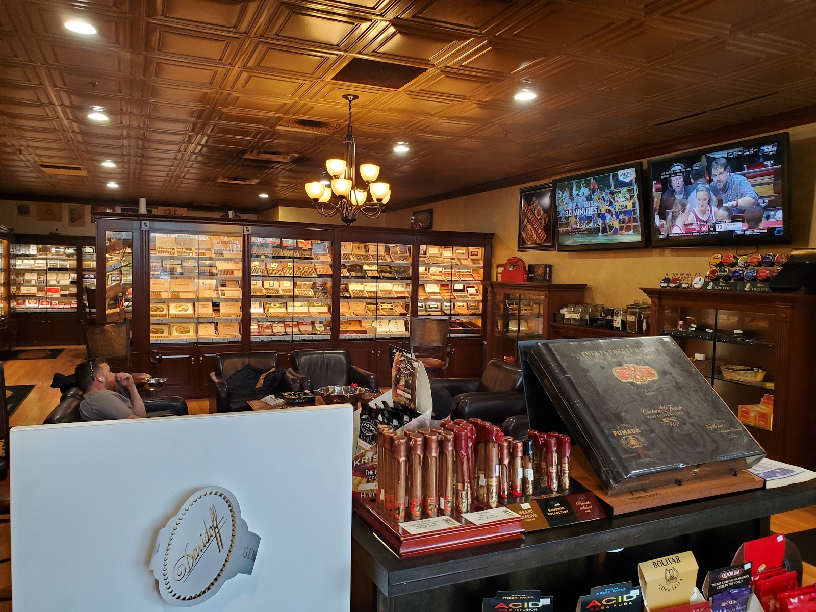 Cigar Realm - Ashland, VA photo 8
