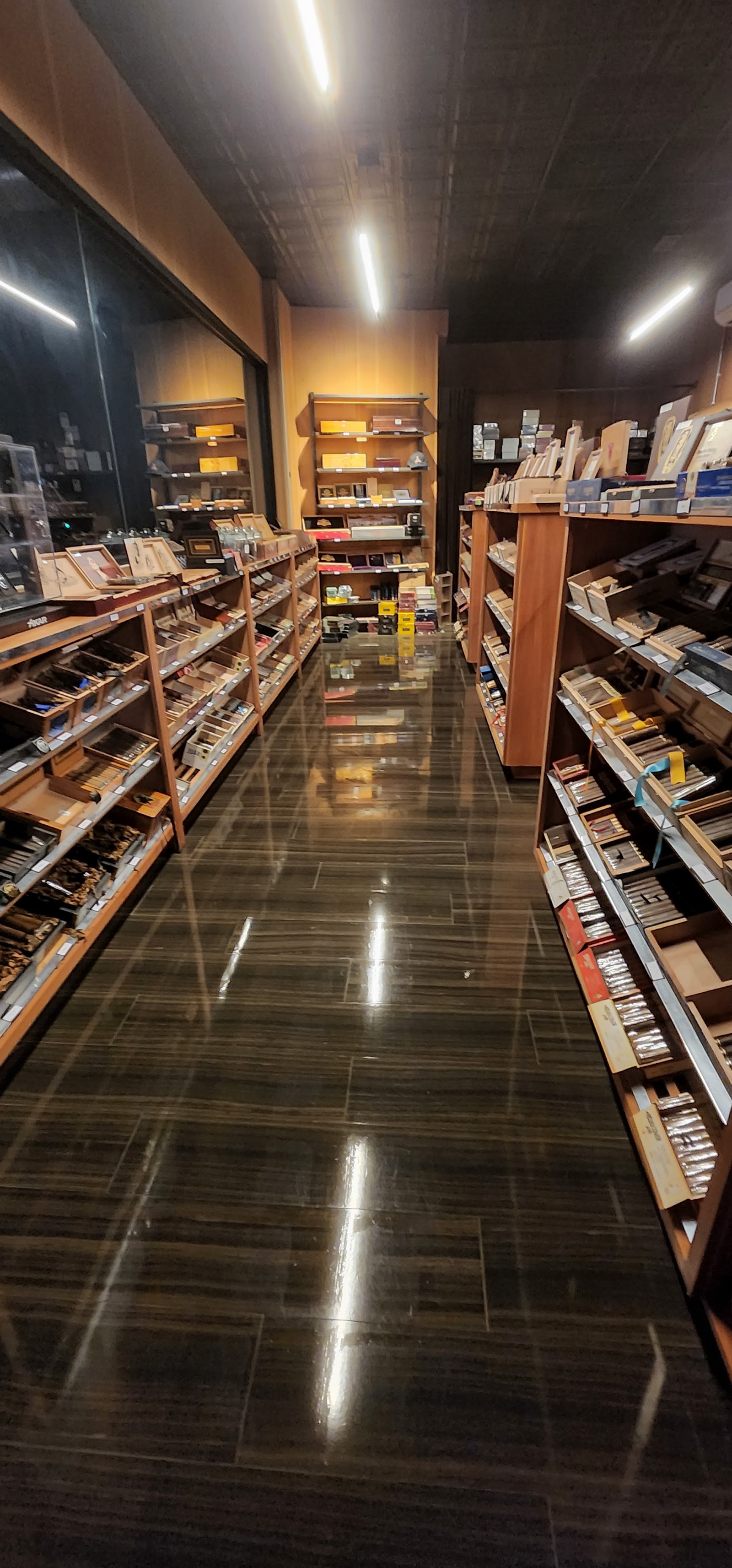 Cigar Republic photo 9