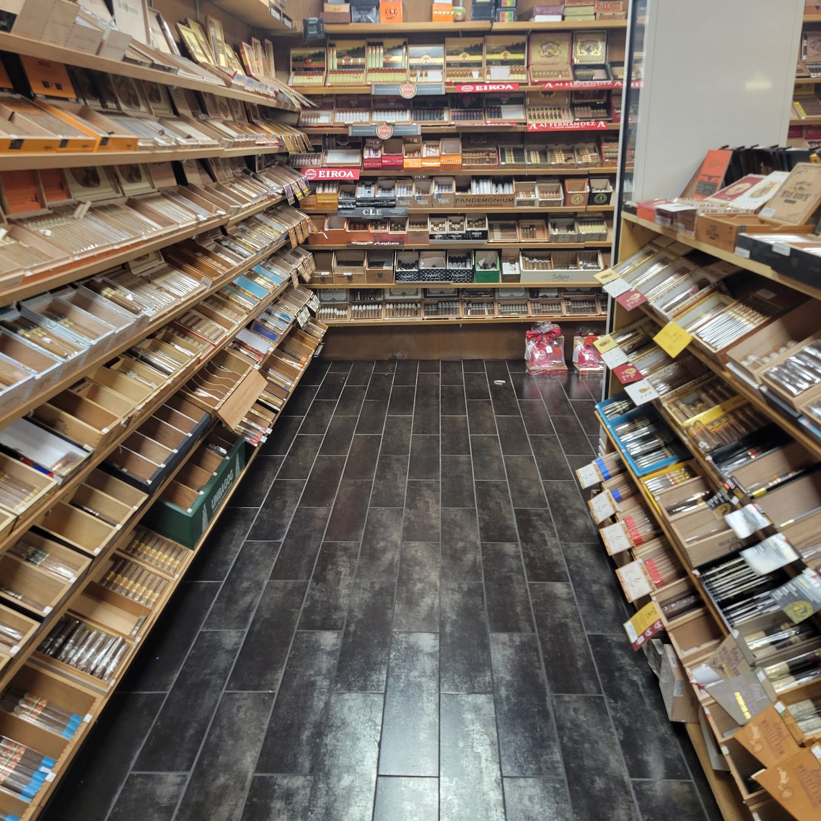 Cigar Room 2 - Agawam, MA photo 10