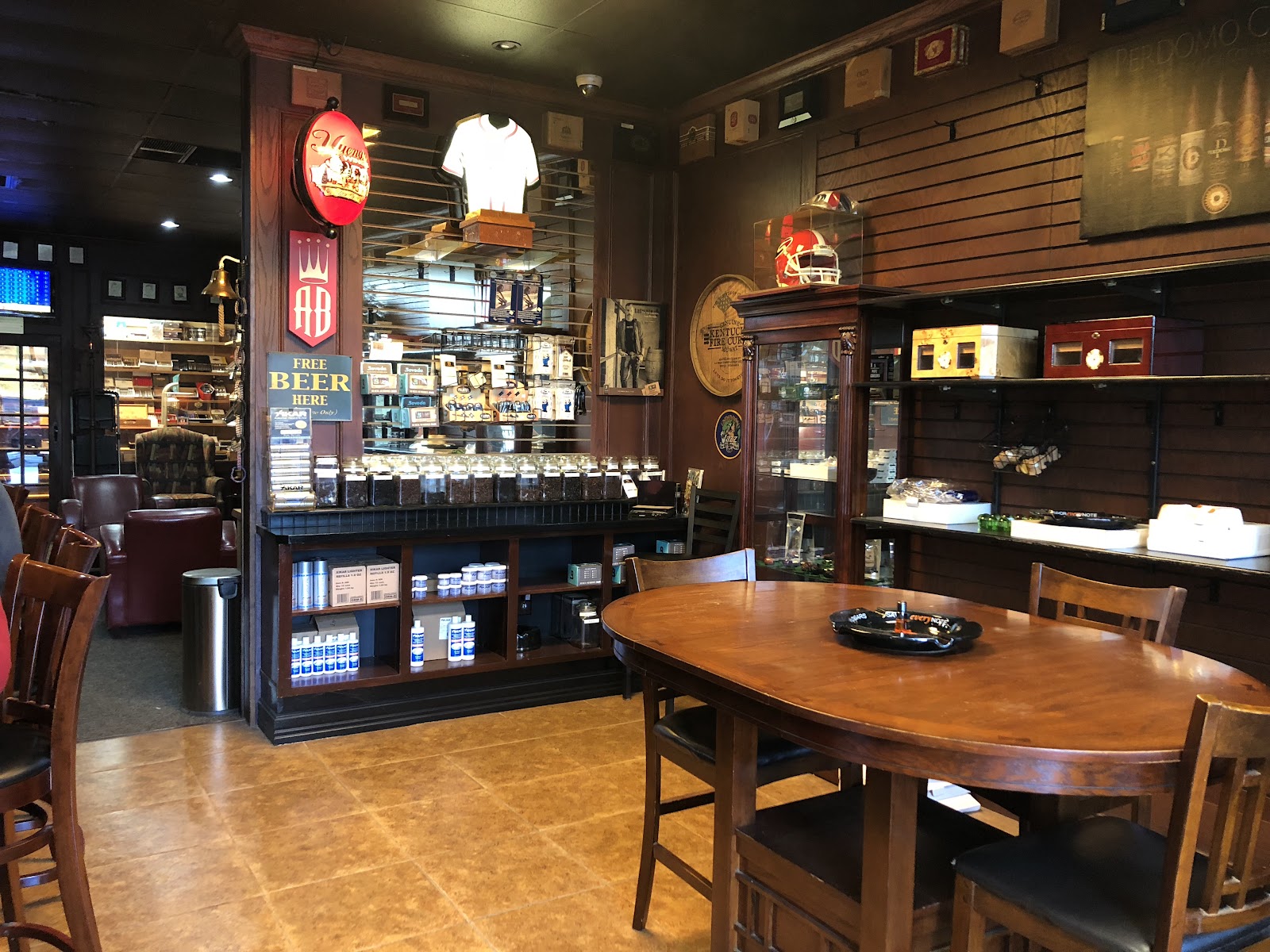 Cigar Studio 57 photo 3