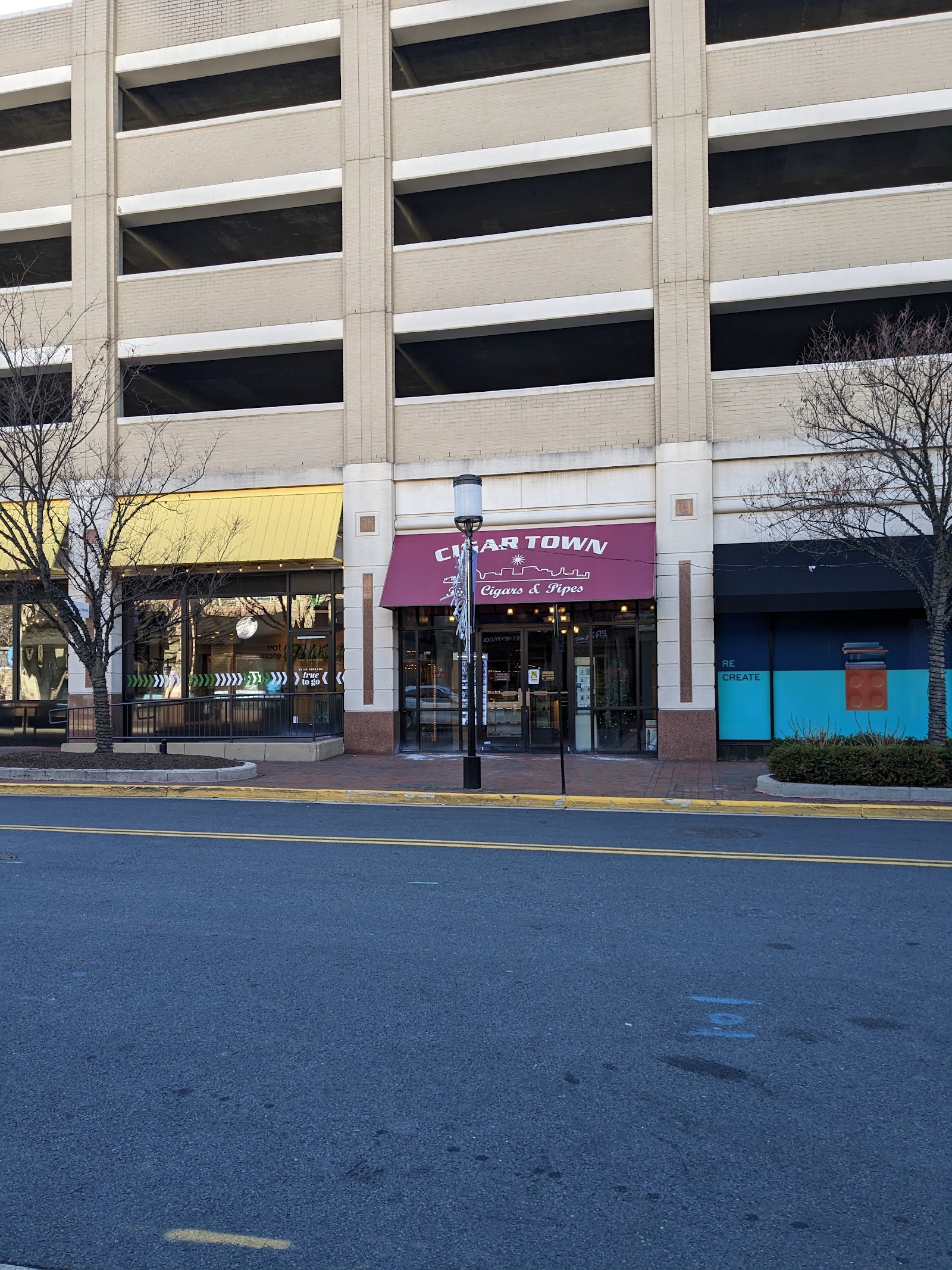 Cigar Town Reston photo 4