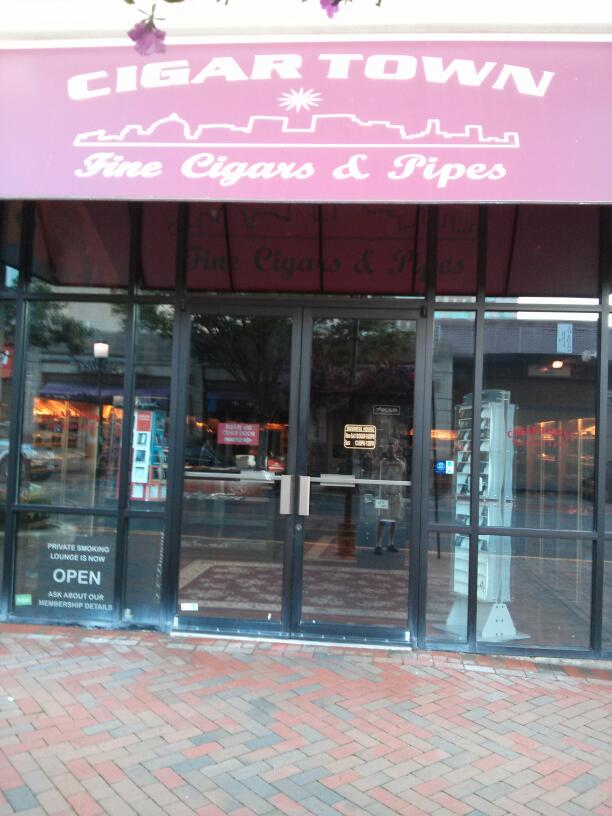 Cigar Town Reston photo 7